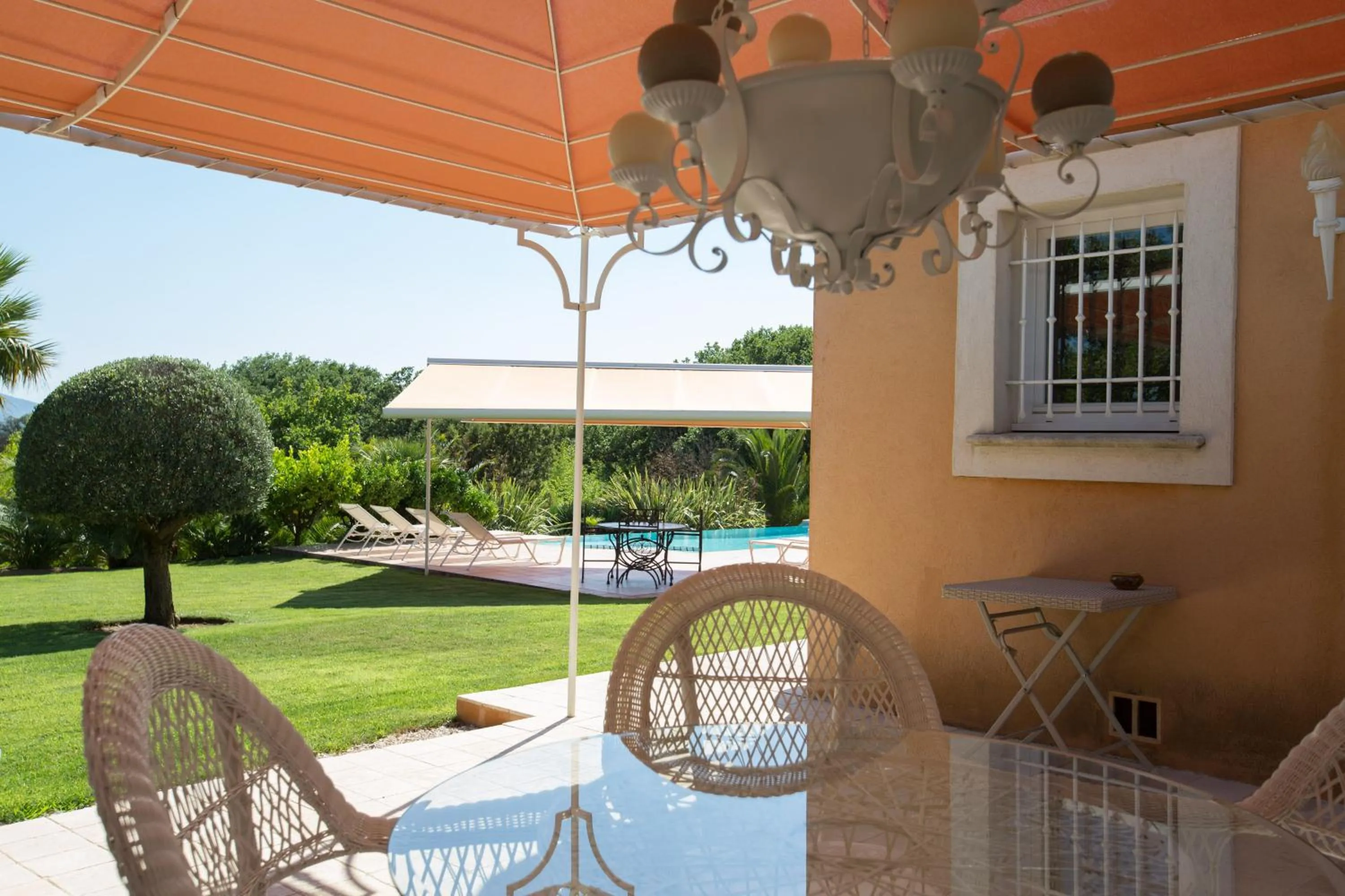 Other in La Tarentane