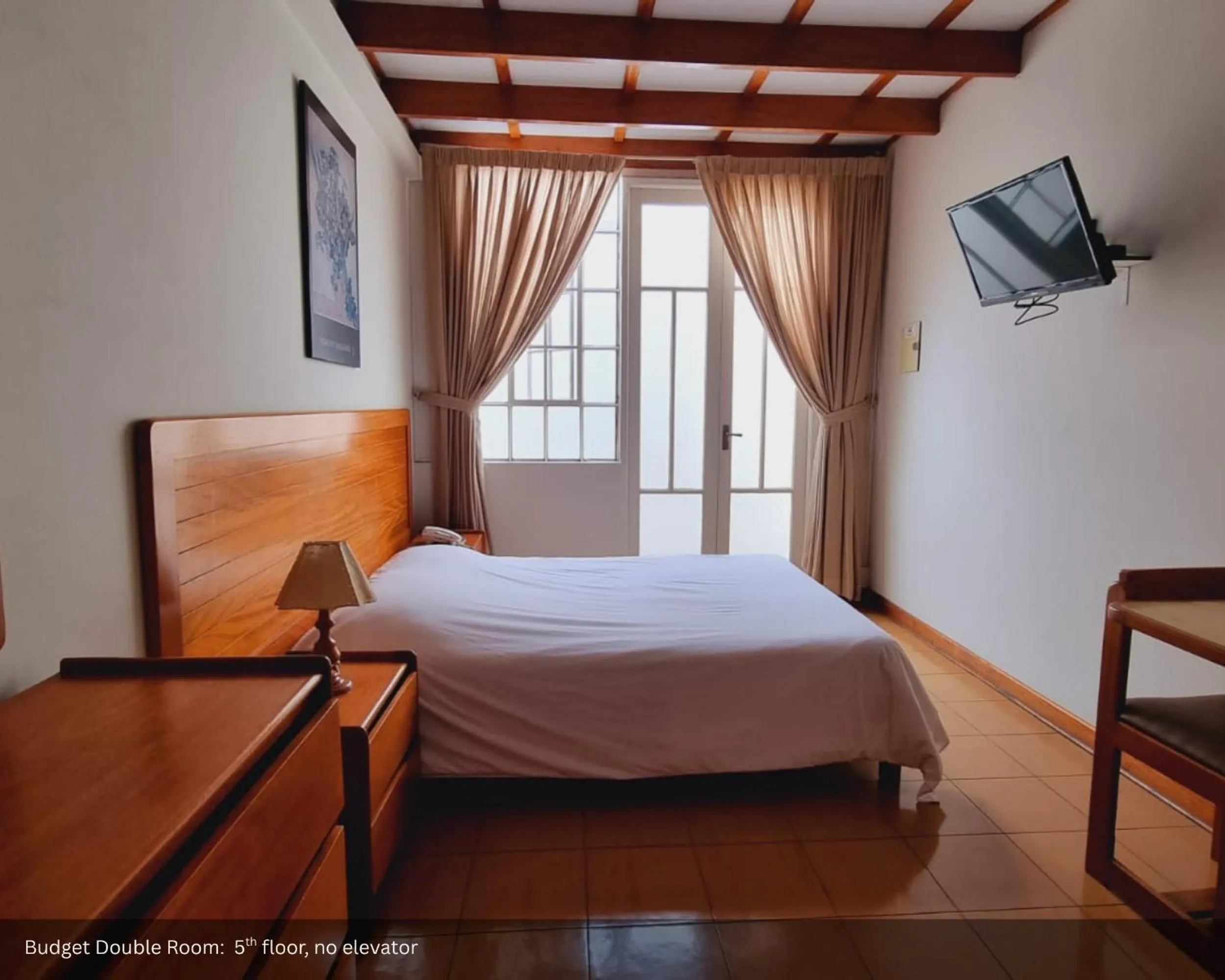 Budget Double Room - single occupancy in Sori Apartments
