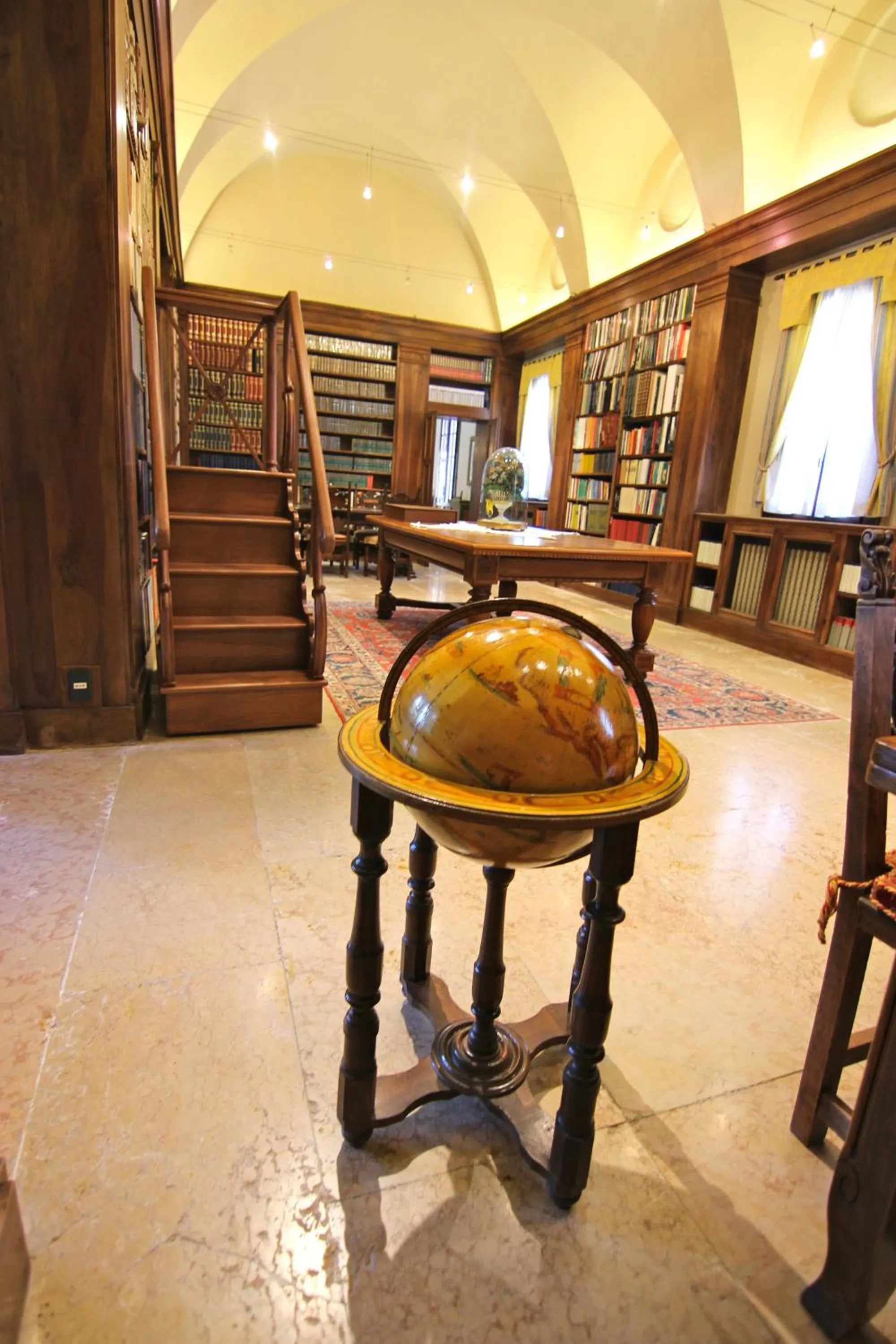 Library in Hotel Villa Giona