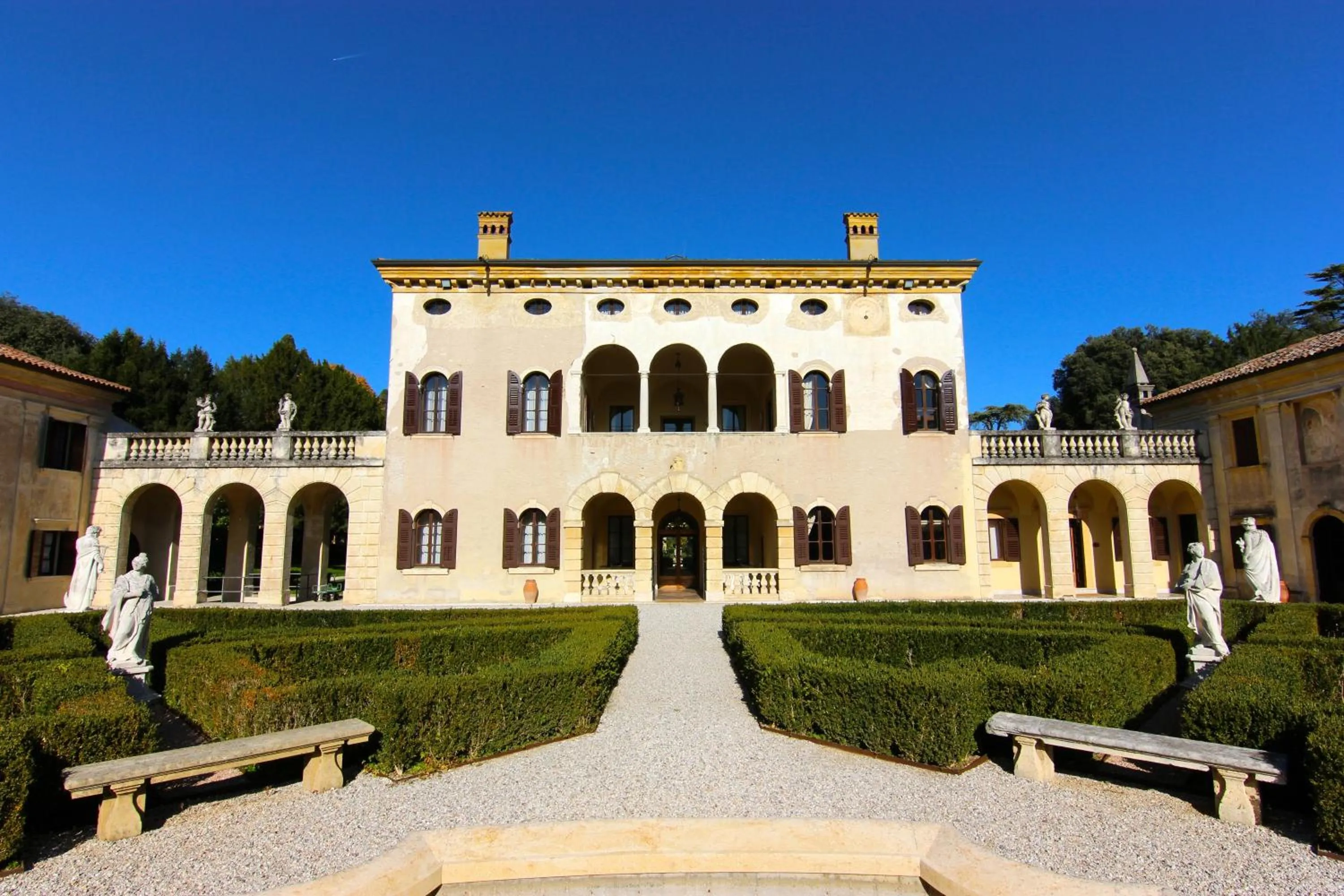 Property building in Hotel Villa Giona