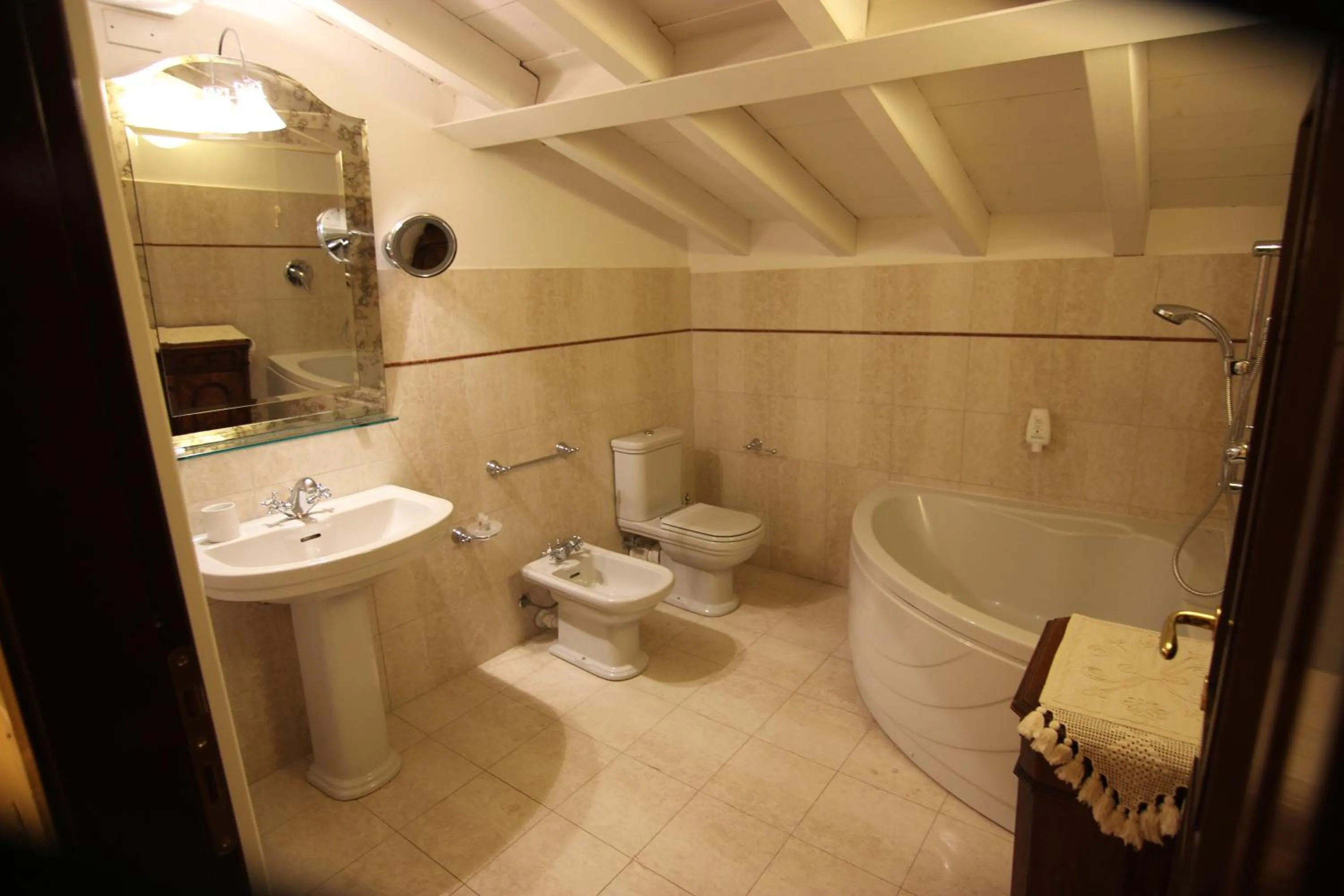 Bathroom in Hotel Villa Giona