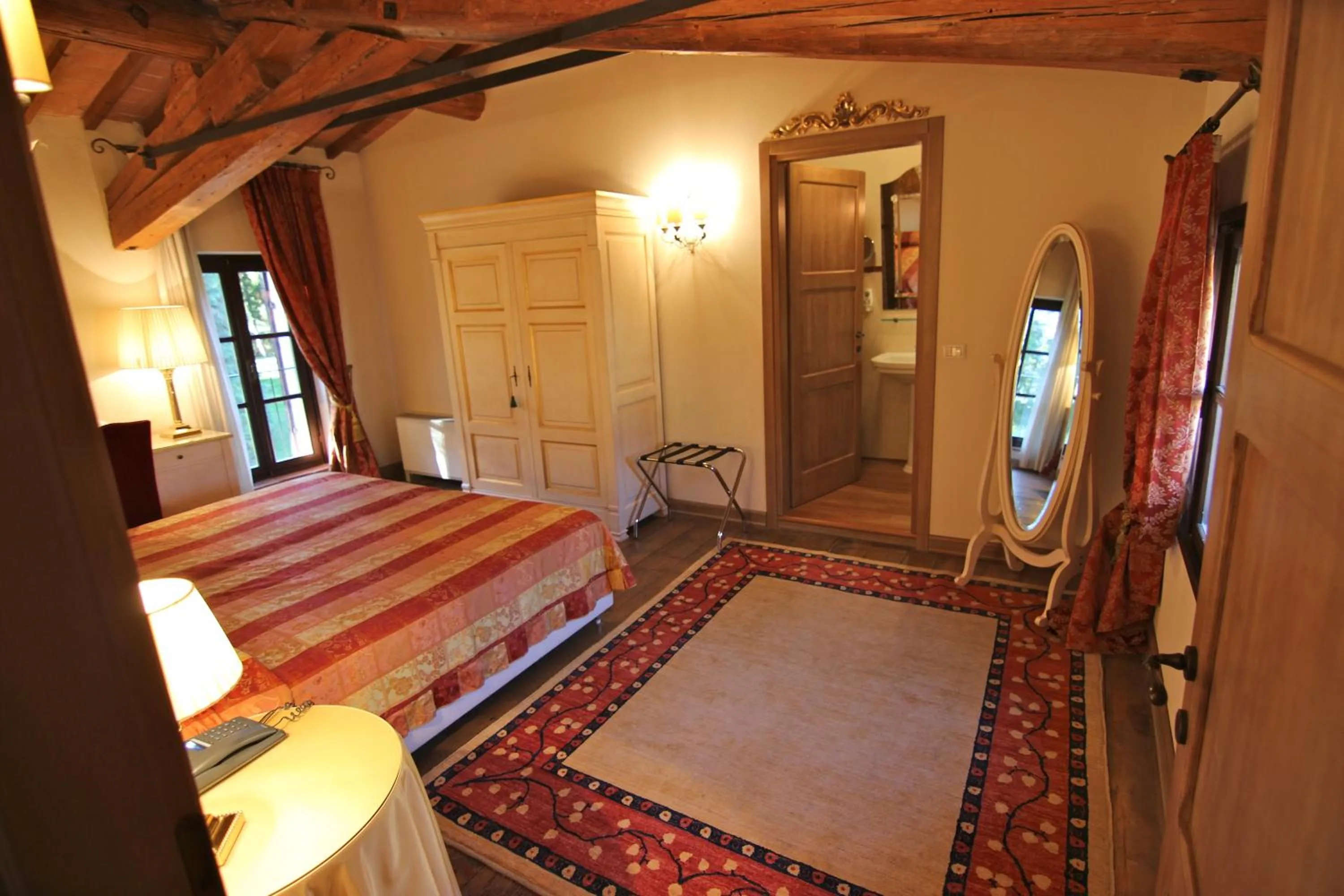 Bedroom in Hotel Villa Giona