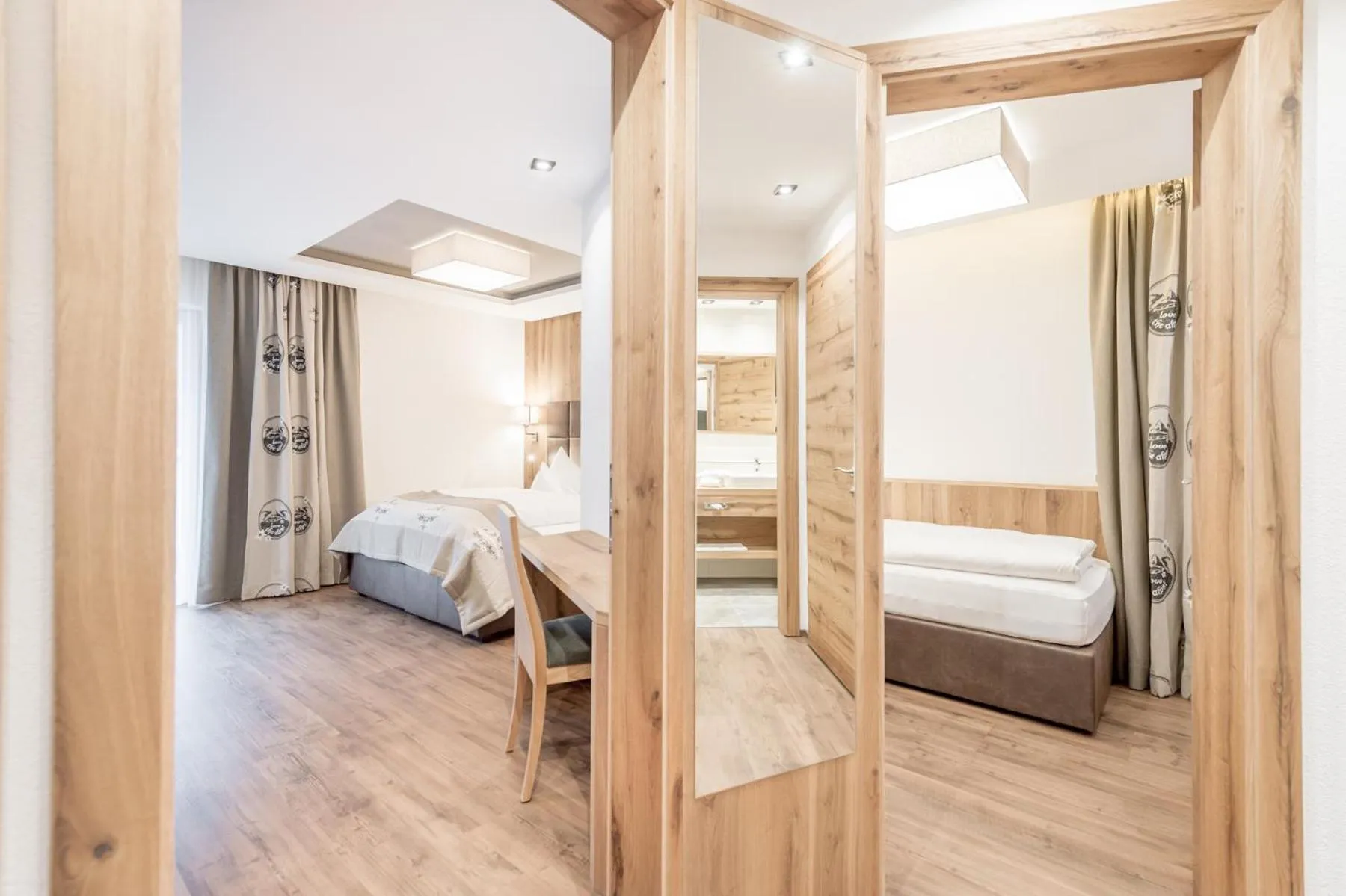 Photo of the whole room, Bed in Hotel Mondin