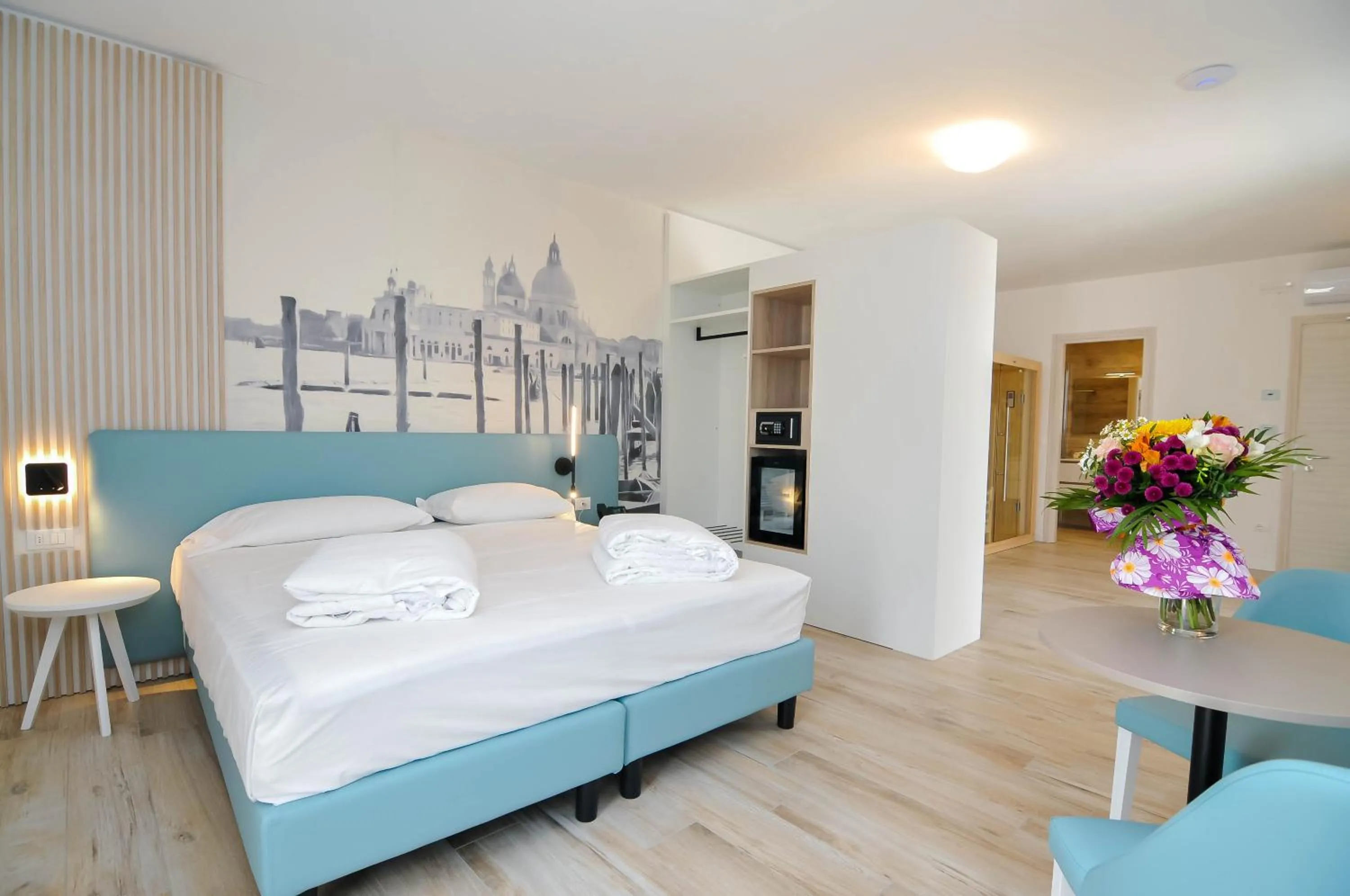 Bed in Marina Palace Hotel 4 stelle S