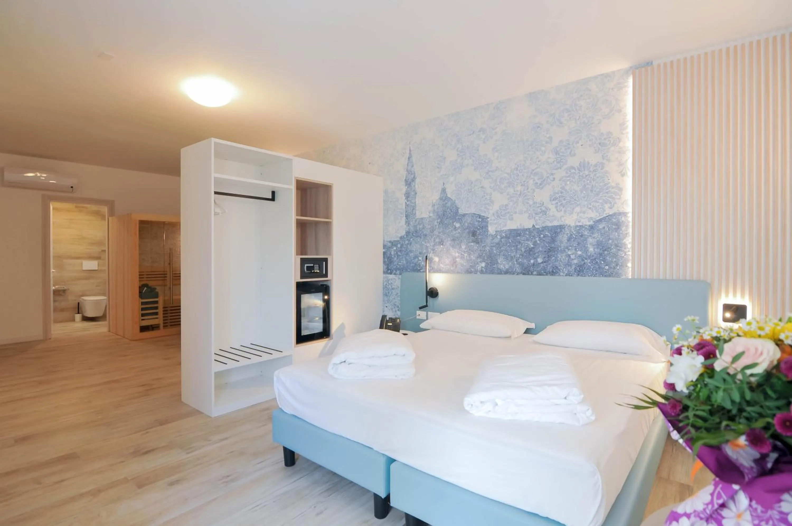 Bed in Marina Palace Hotel 4 stelle S