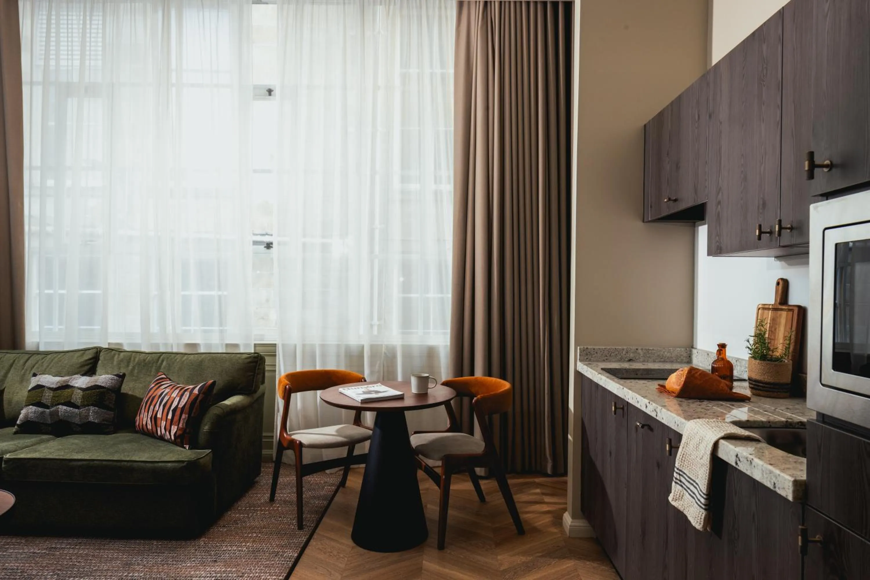 Kitchen or kitchenette in Native Glasgow