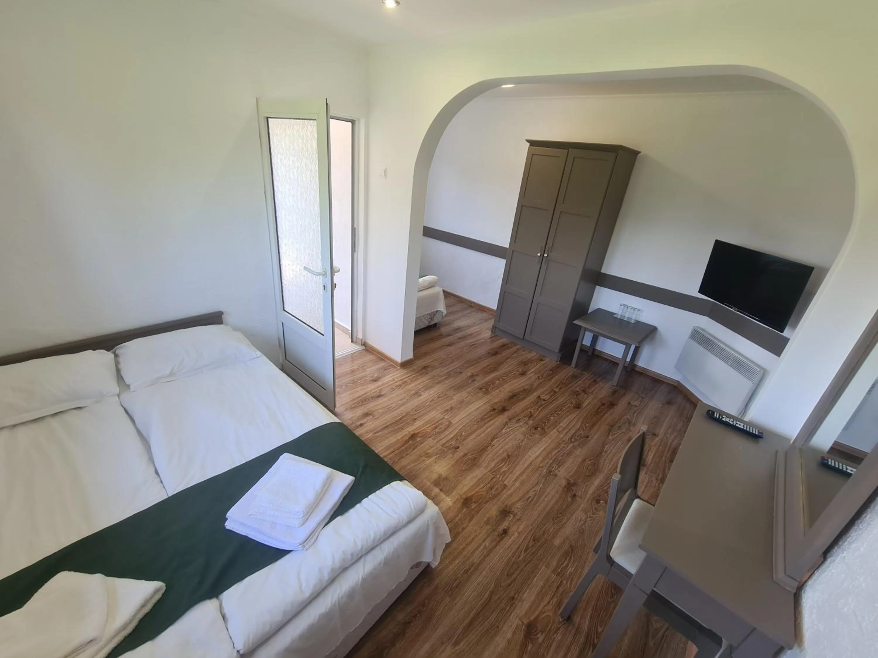 Bed in Complex Brashlyan
