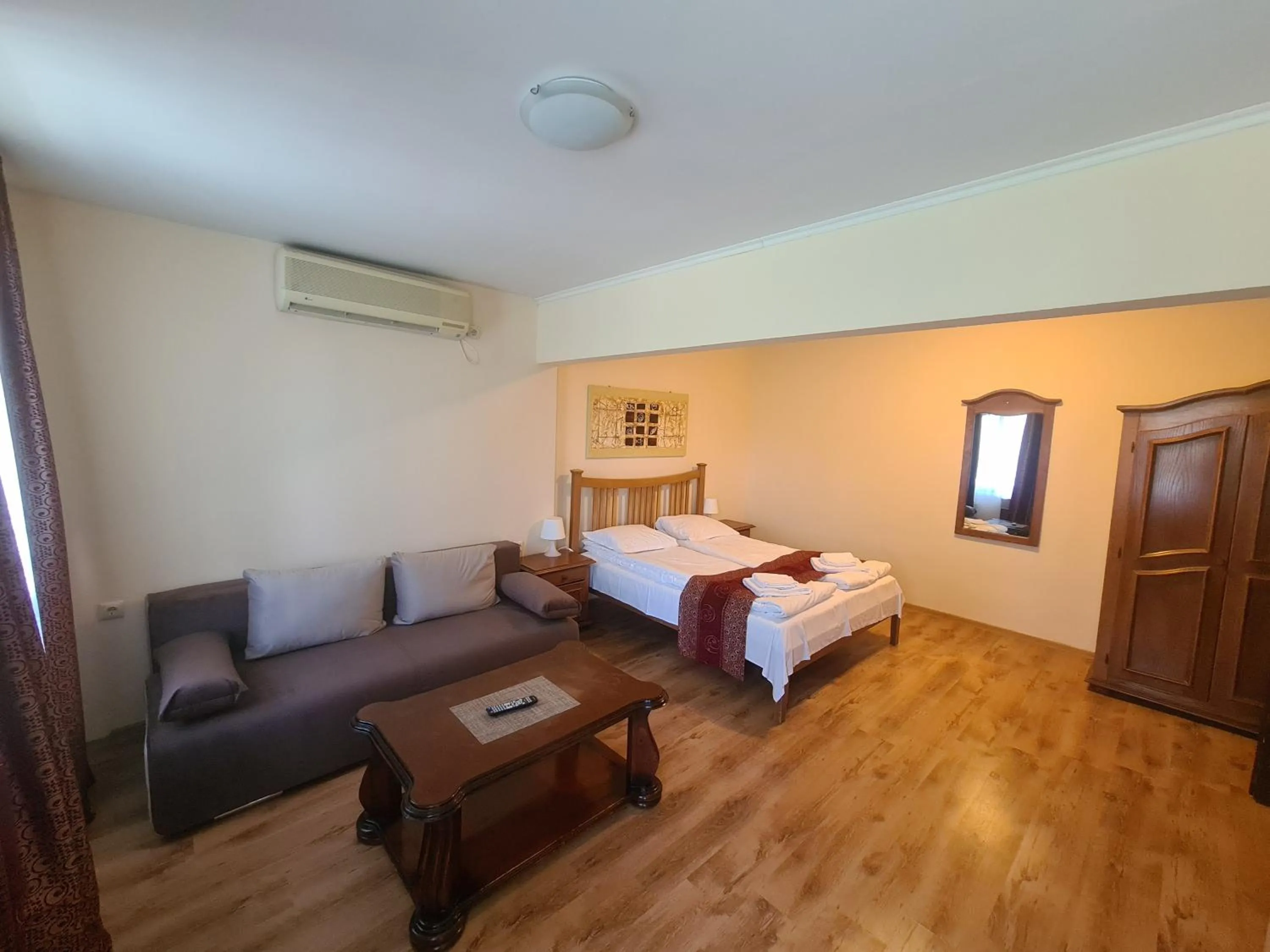 Bed in Complex Brashlyan