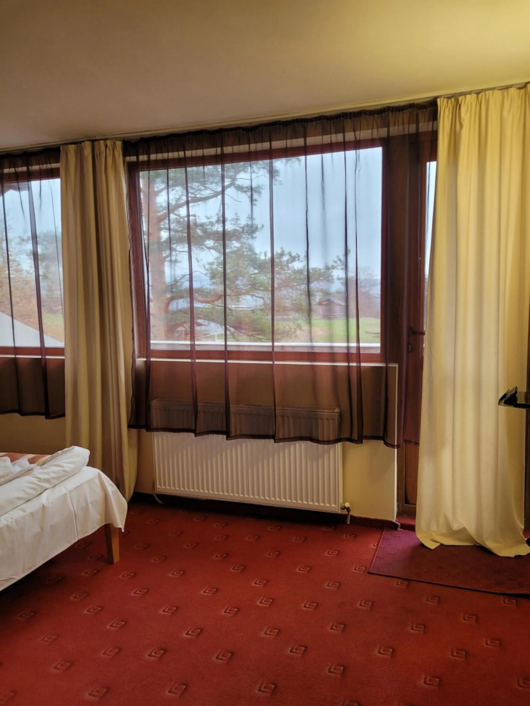 Bed in Complex Brashlyan