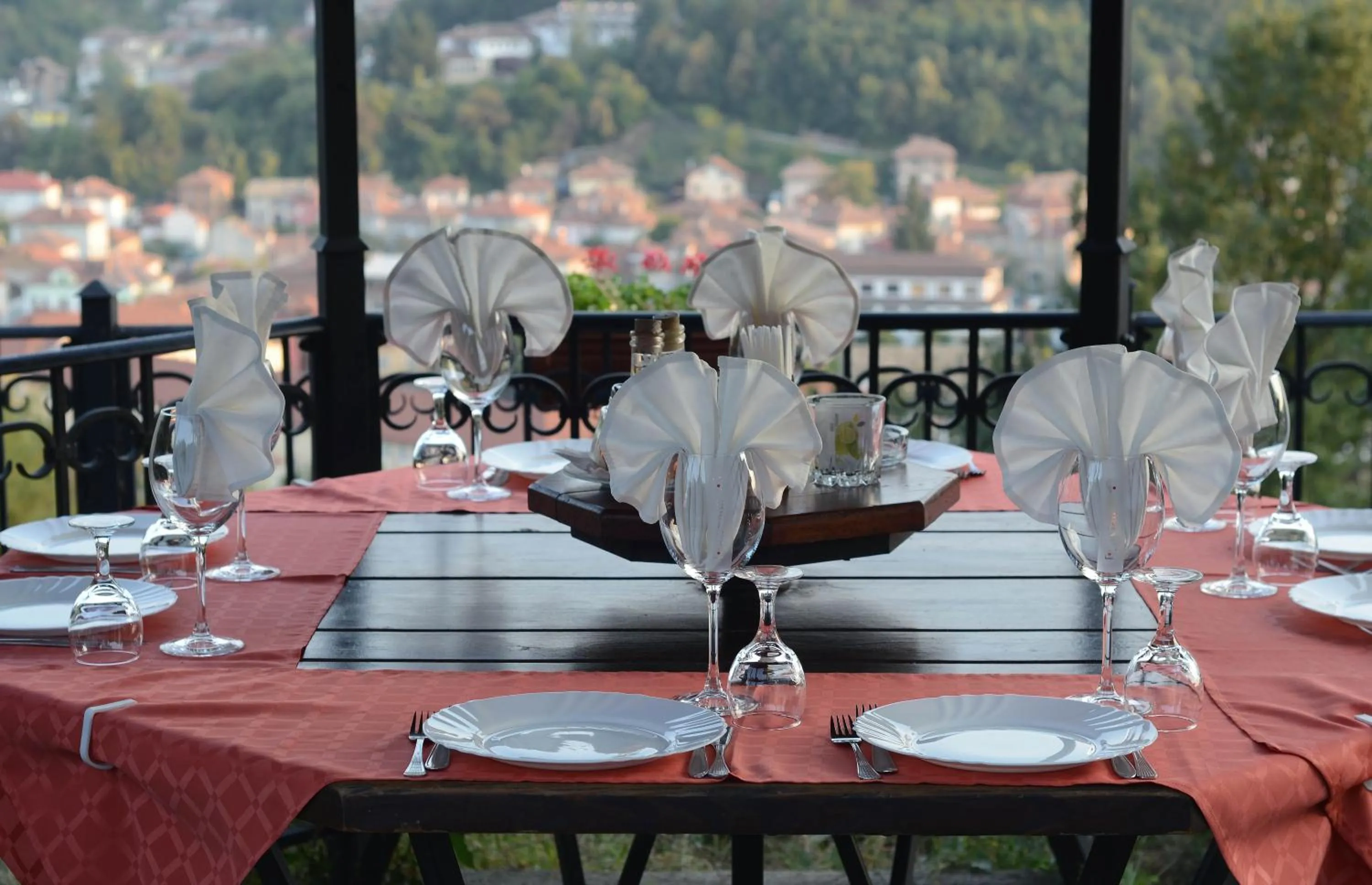 Restaurant/places to eat in Complex Brashlyan
