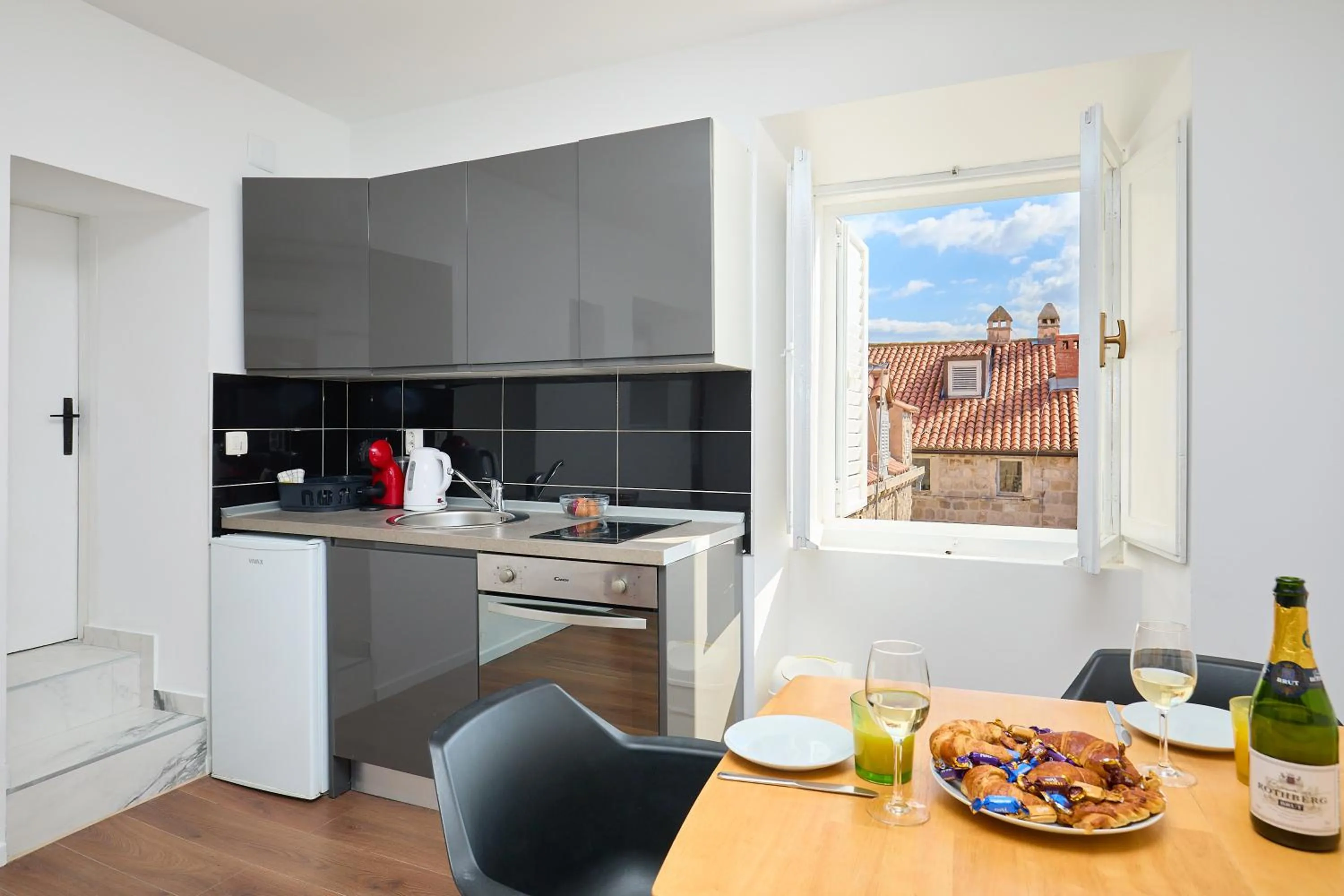 kitchen in Dominium Old City Suite