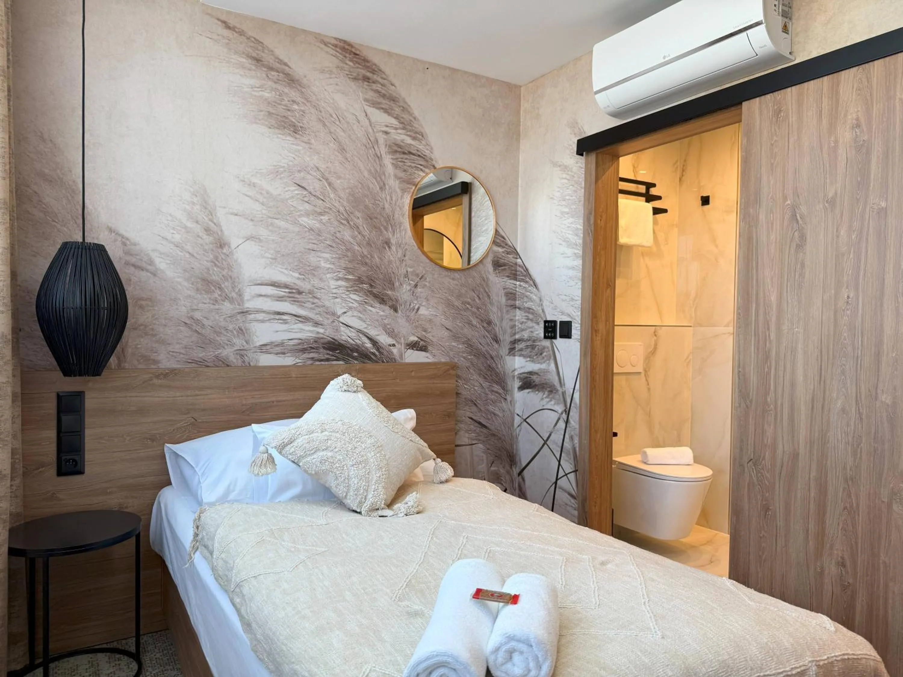 Shower, Bed in Interhotel Tatra