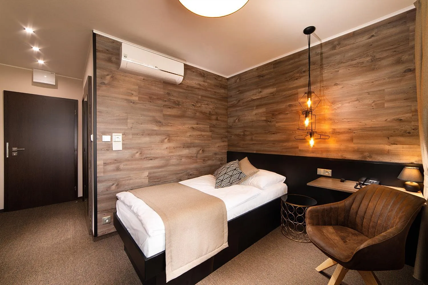 Bed in Interhotel Tatra