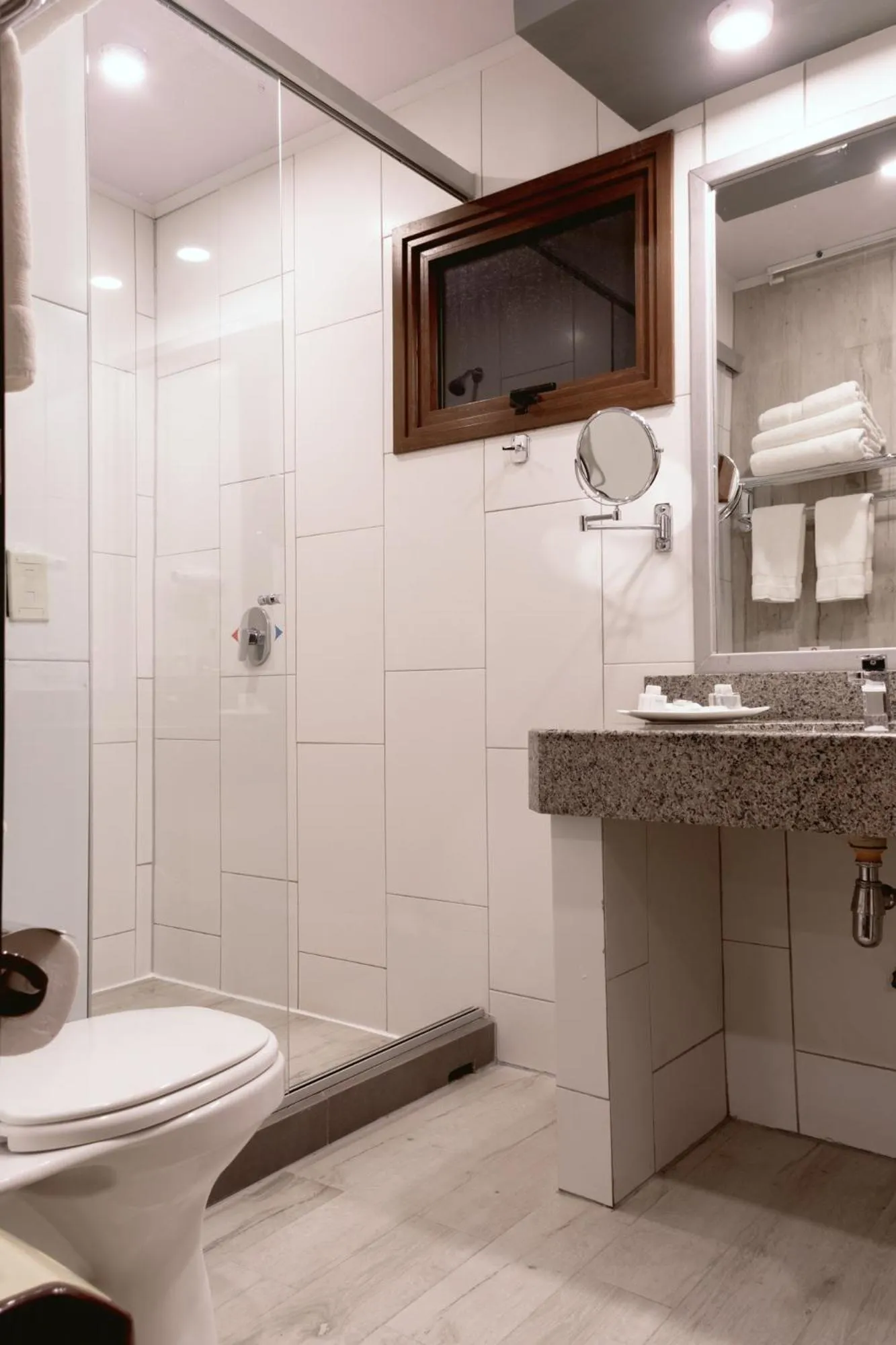 Shower in Gran Hotel Cochabamba