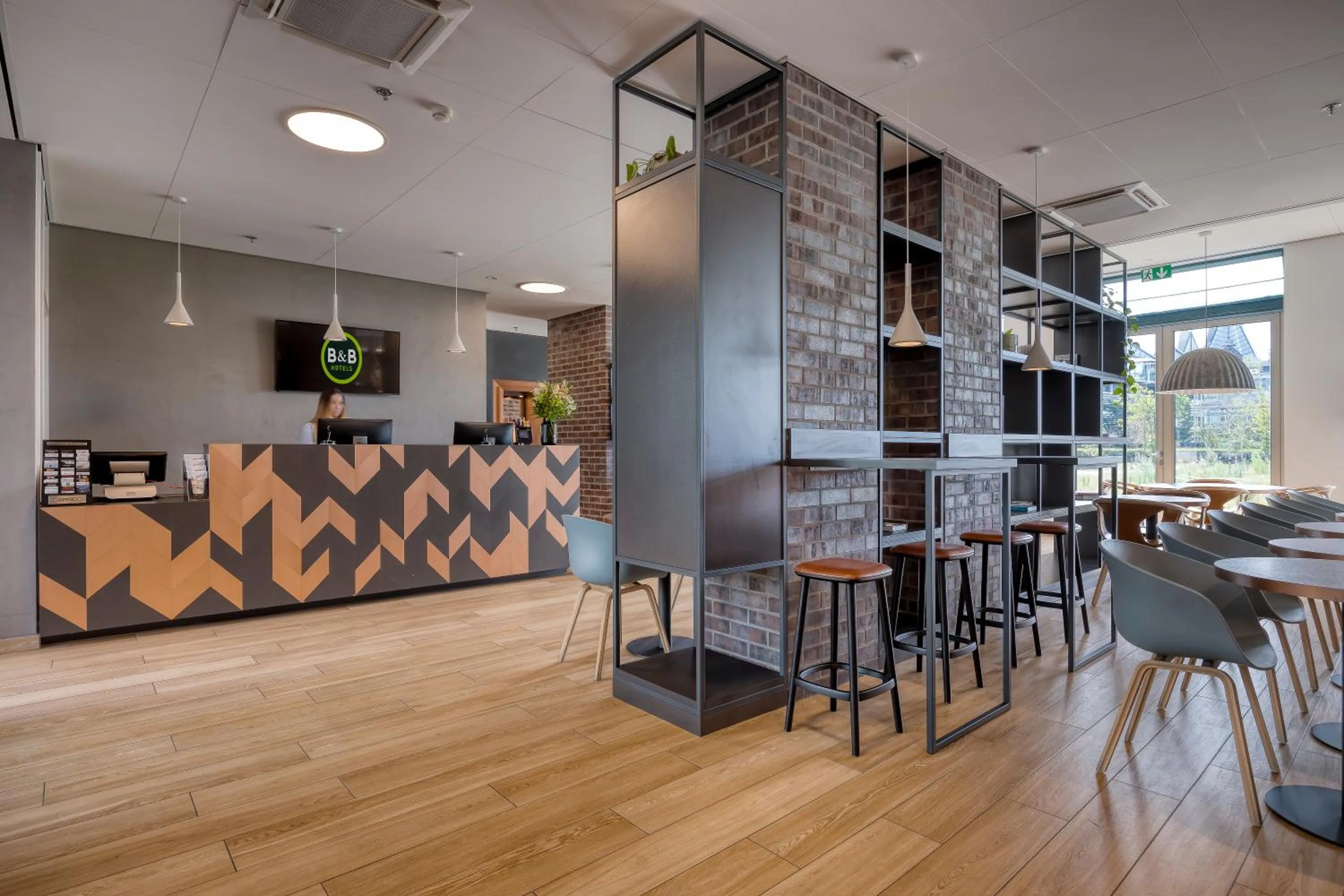 Lobby or reception in B&B HOTEL Antwerpen Zuid