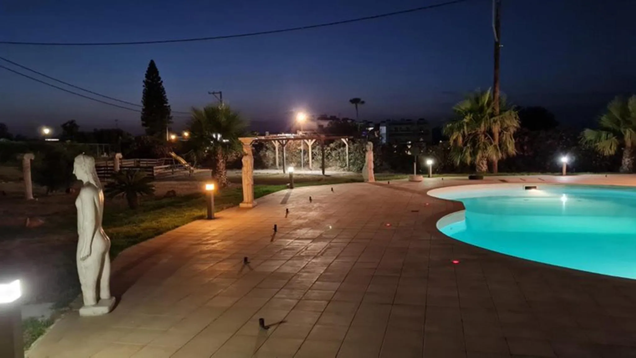 Swimming pool in Garden City Image