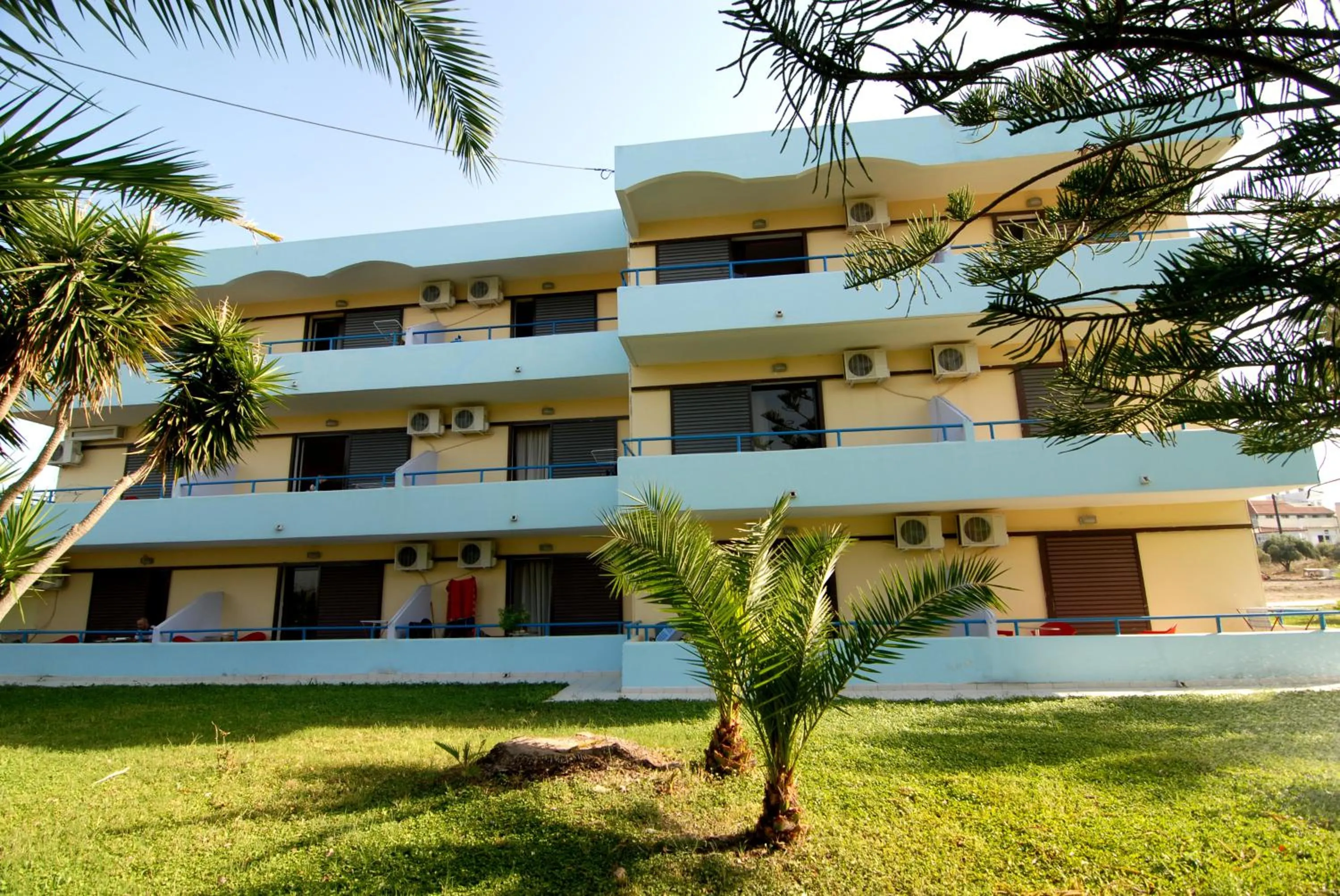 Summer in Garden City Image