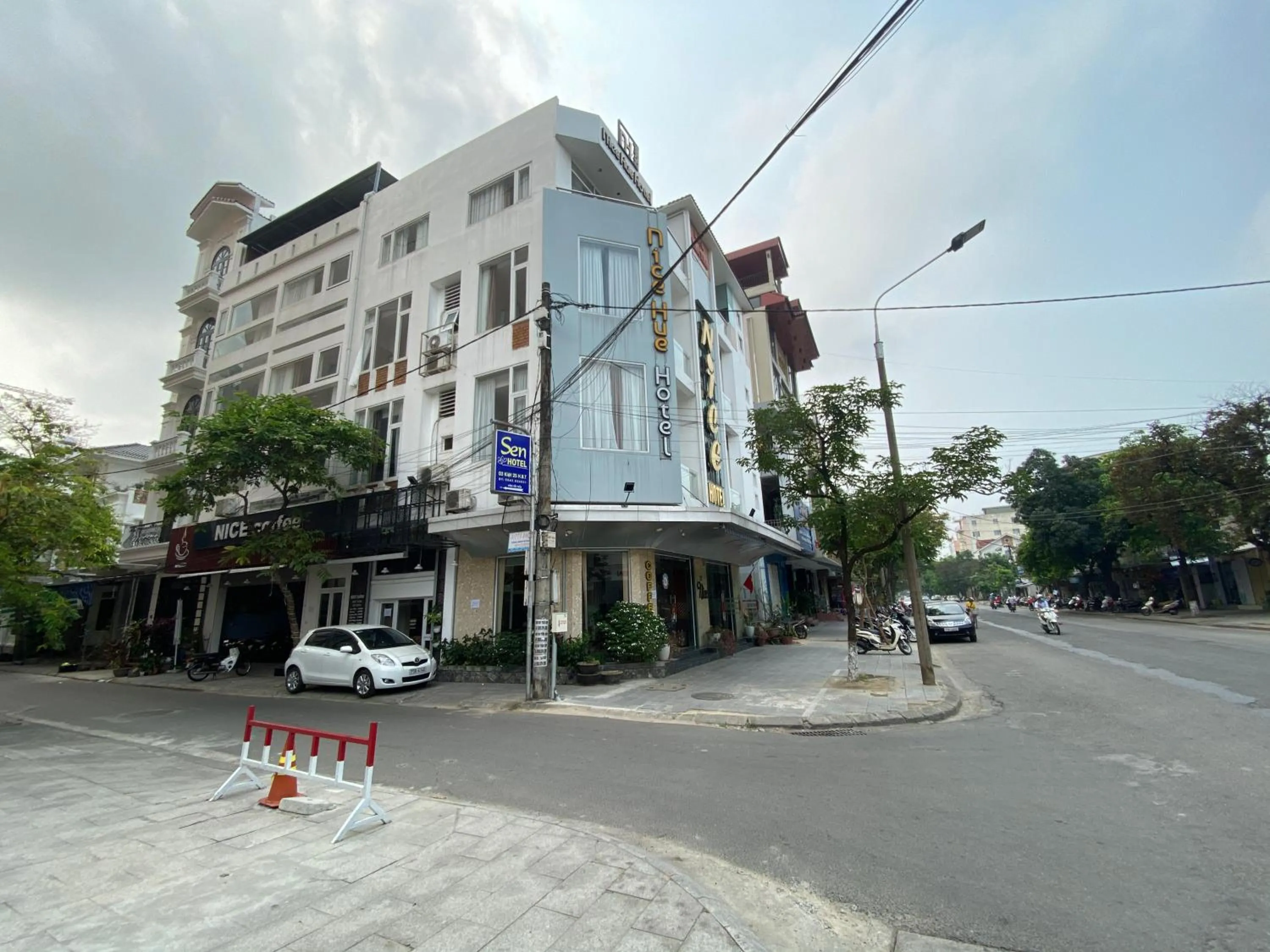 Property building in Nice Hue Hotel