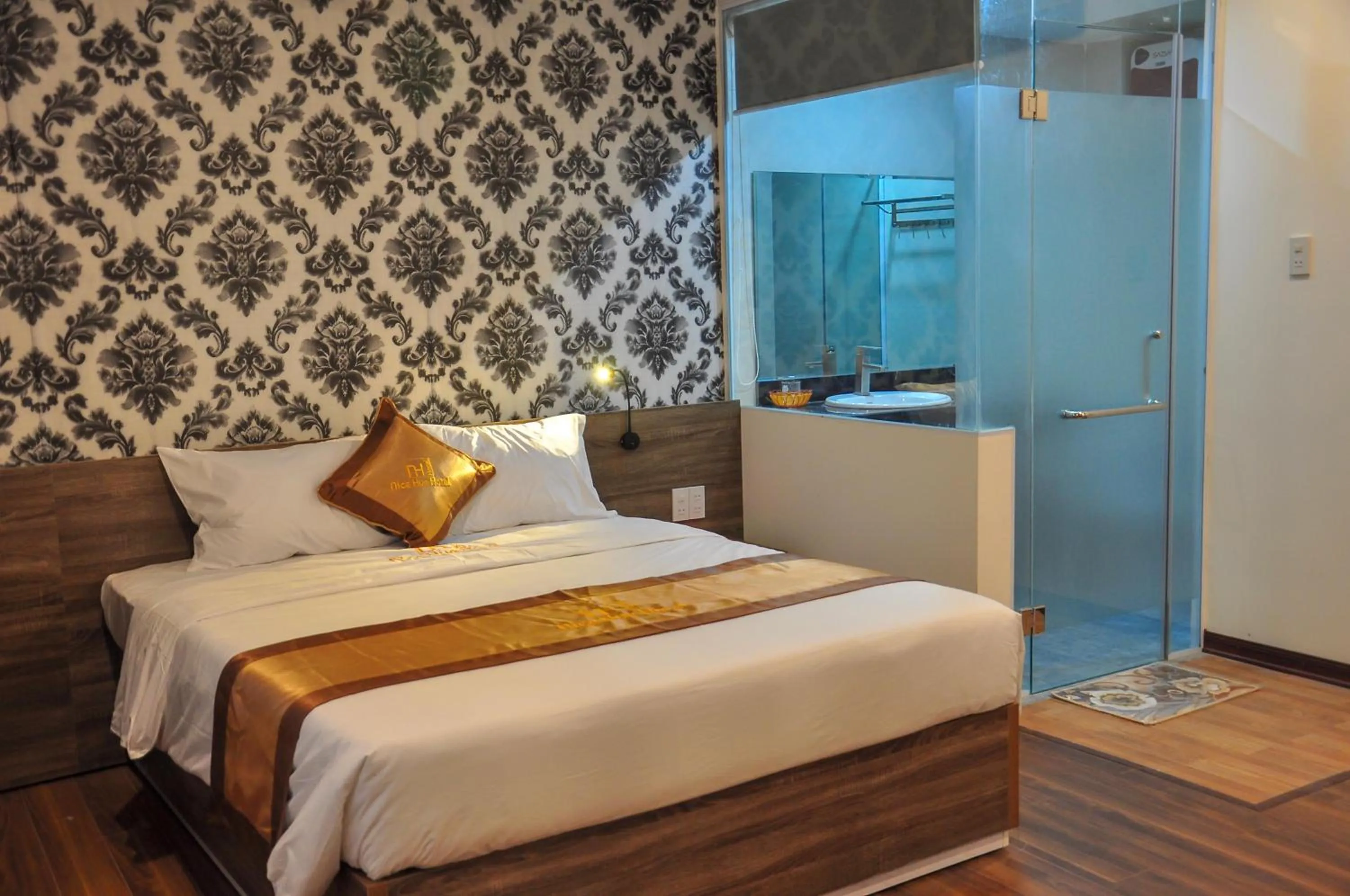 Other, Bed in Nice Hue Hotel