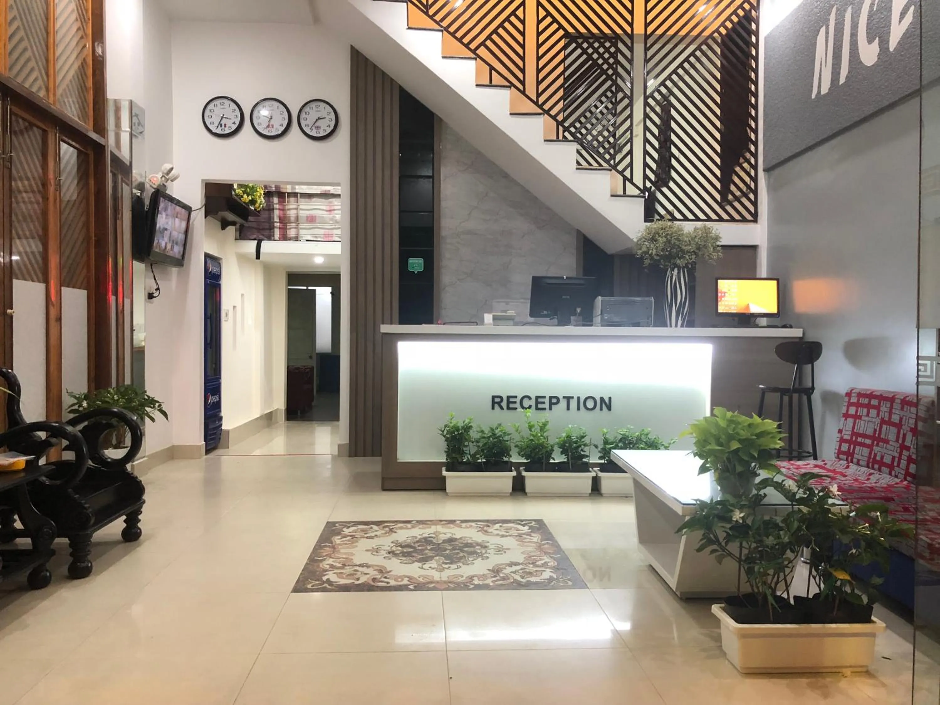 Lobby or reception in Nice Hue Hotel
