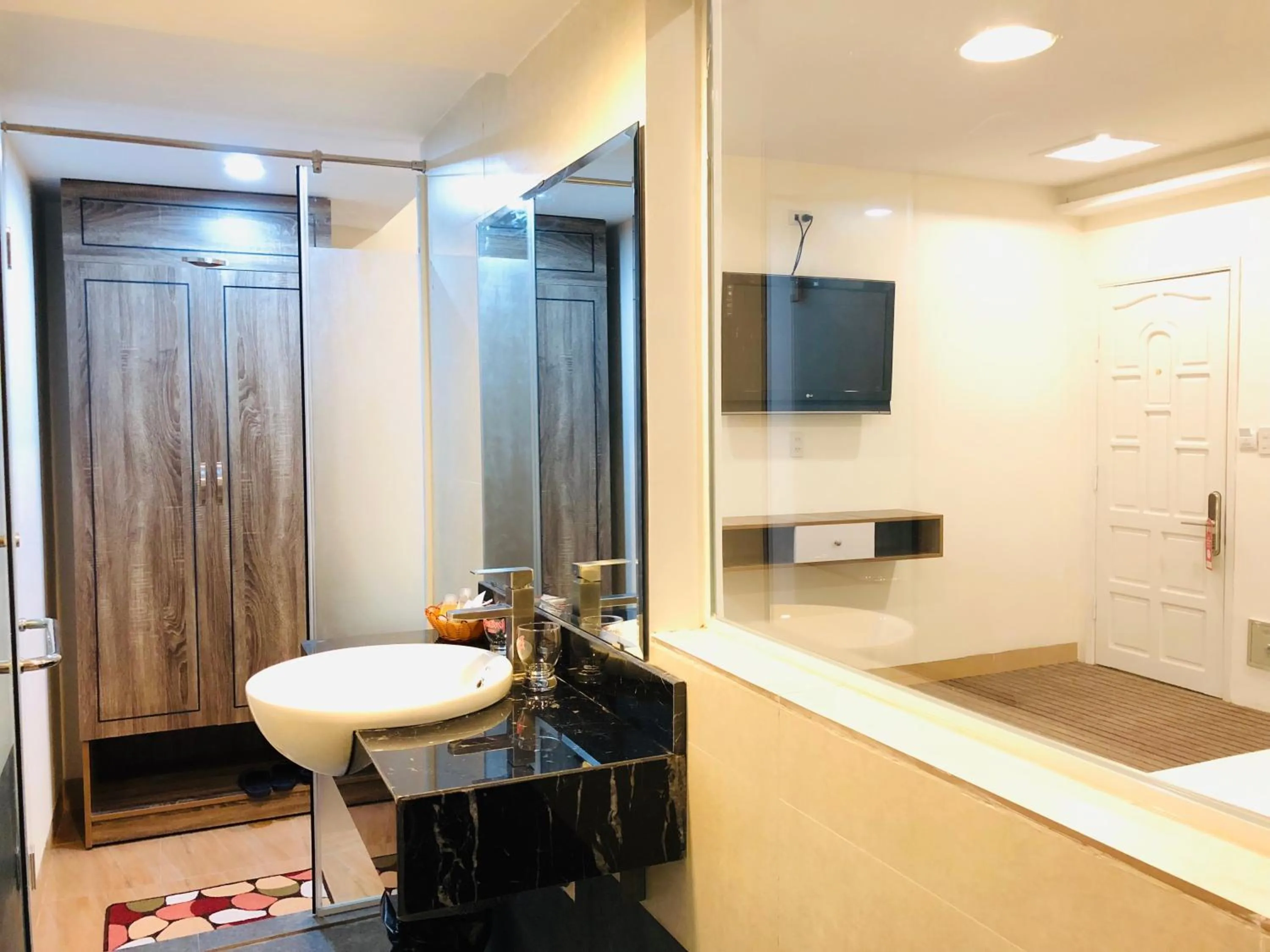 Bathroom in Nice Hue Hotel