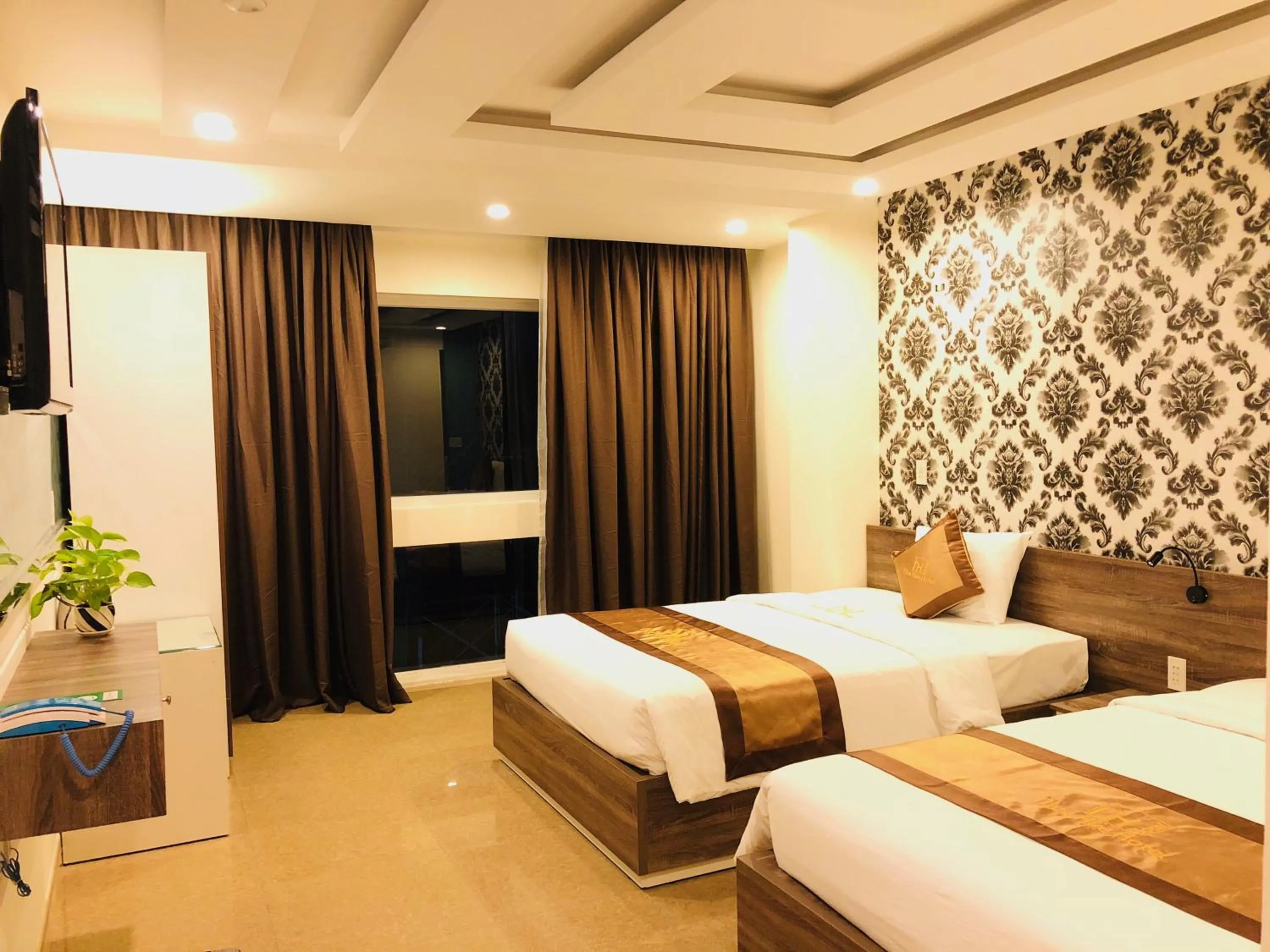 Other, Bed in Nice Hue Hotel