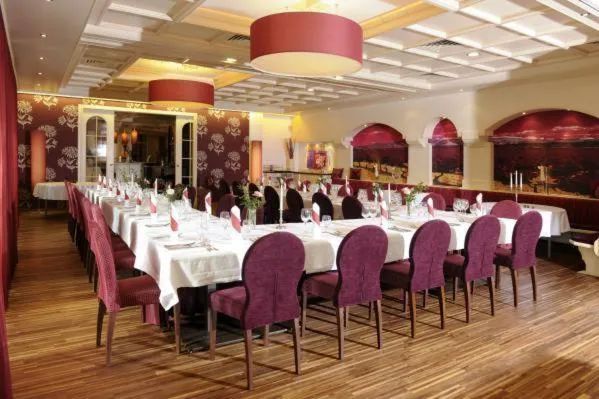 Restaurant/places to eat in Landgasthof Hotel Muhr