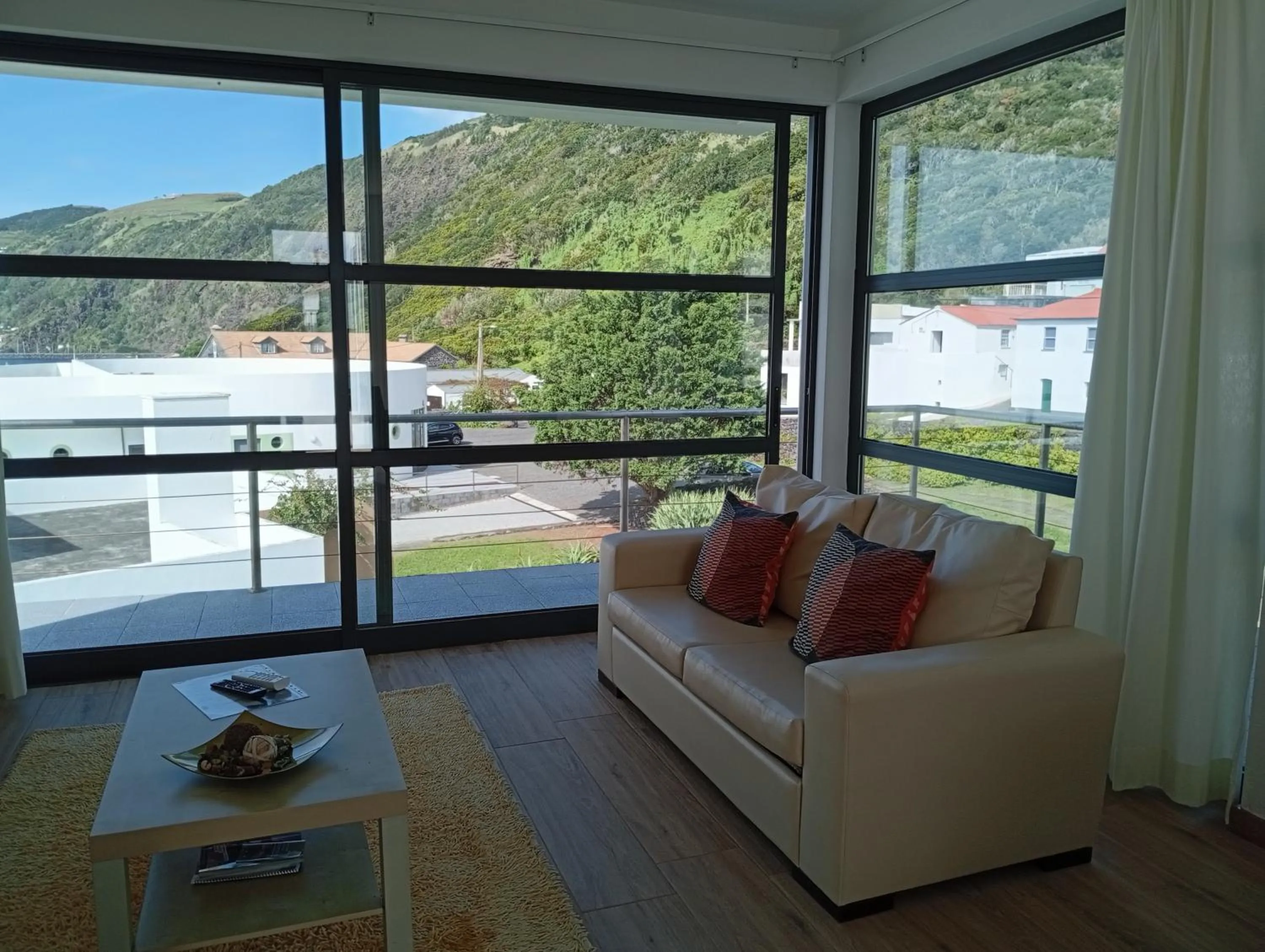 Living room in Cantinho das Buganvilias AT****