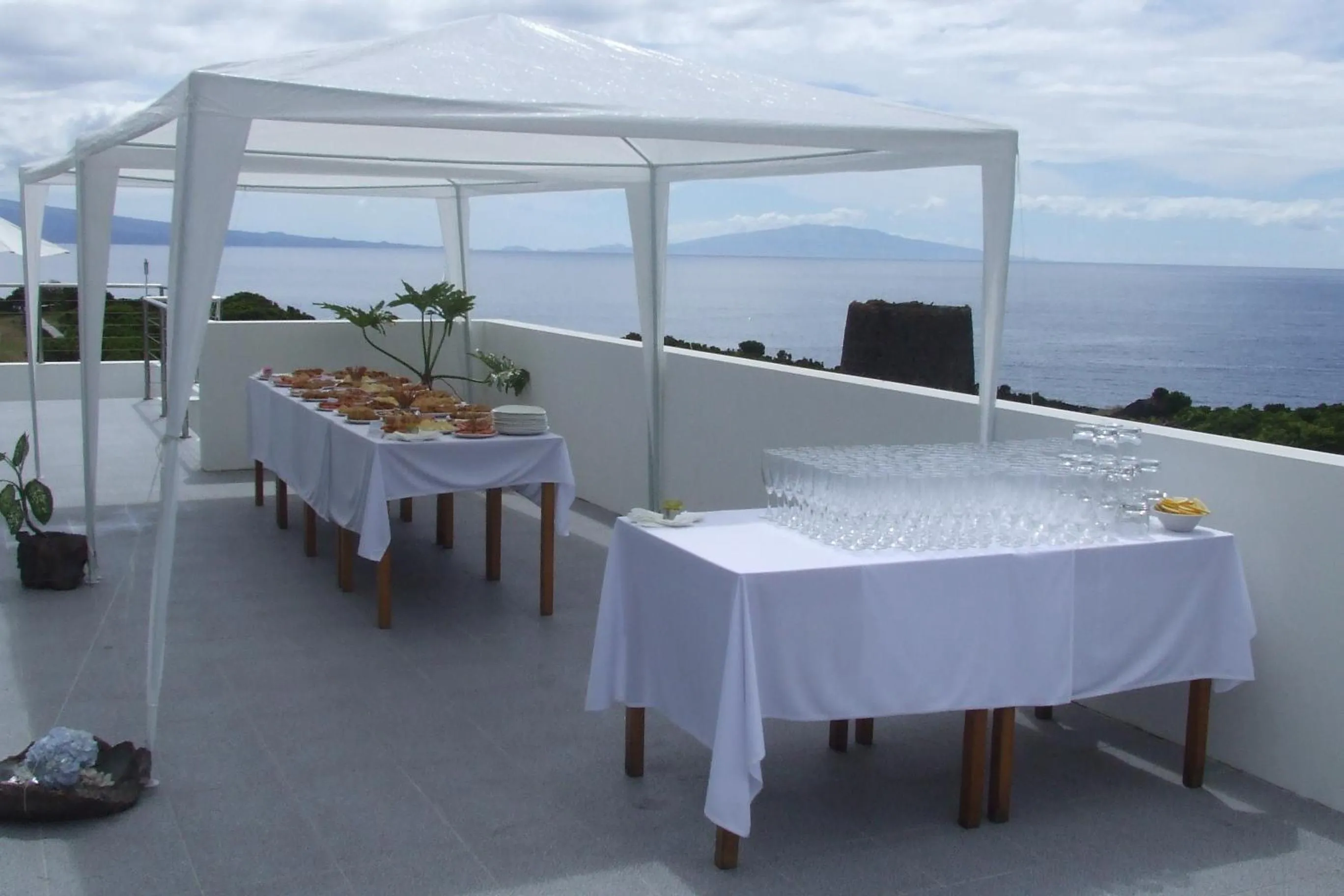 Balcony/Terrace in Cantinho das Buganvilias AT****