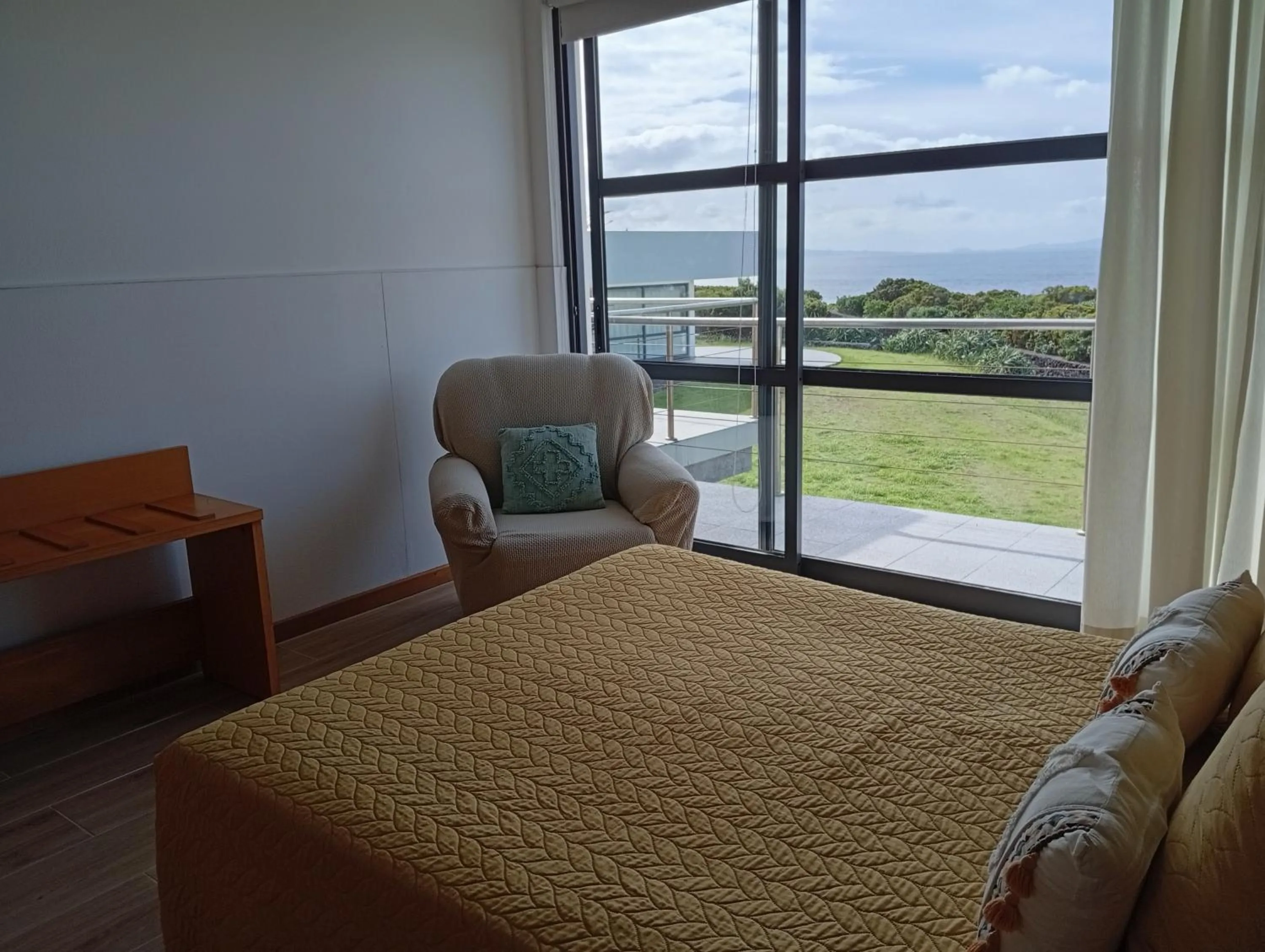 Bedroom, Bed in Cantinho das Buganvilias AT****