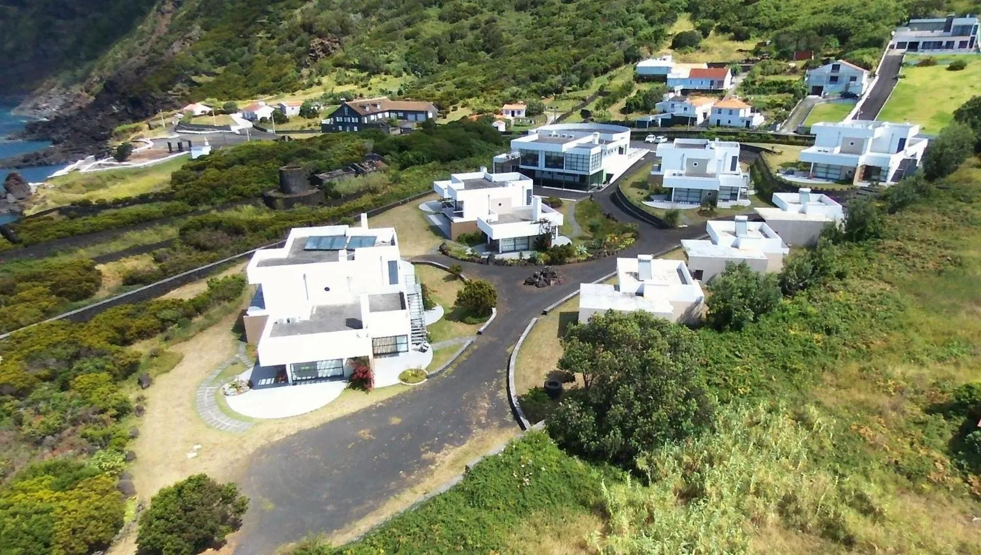 Bird's eye view in Cantinho das Buganvilias AT****