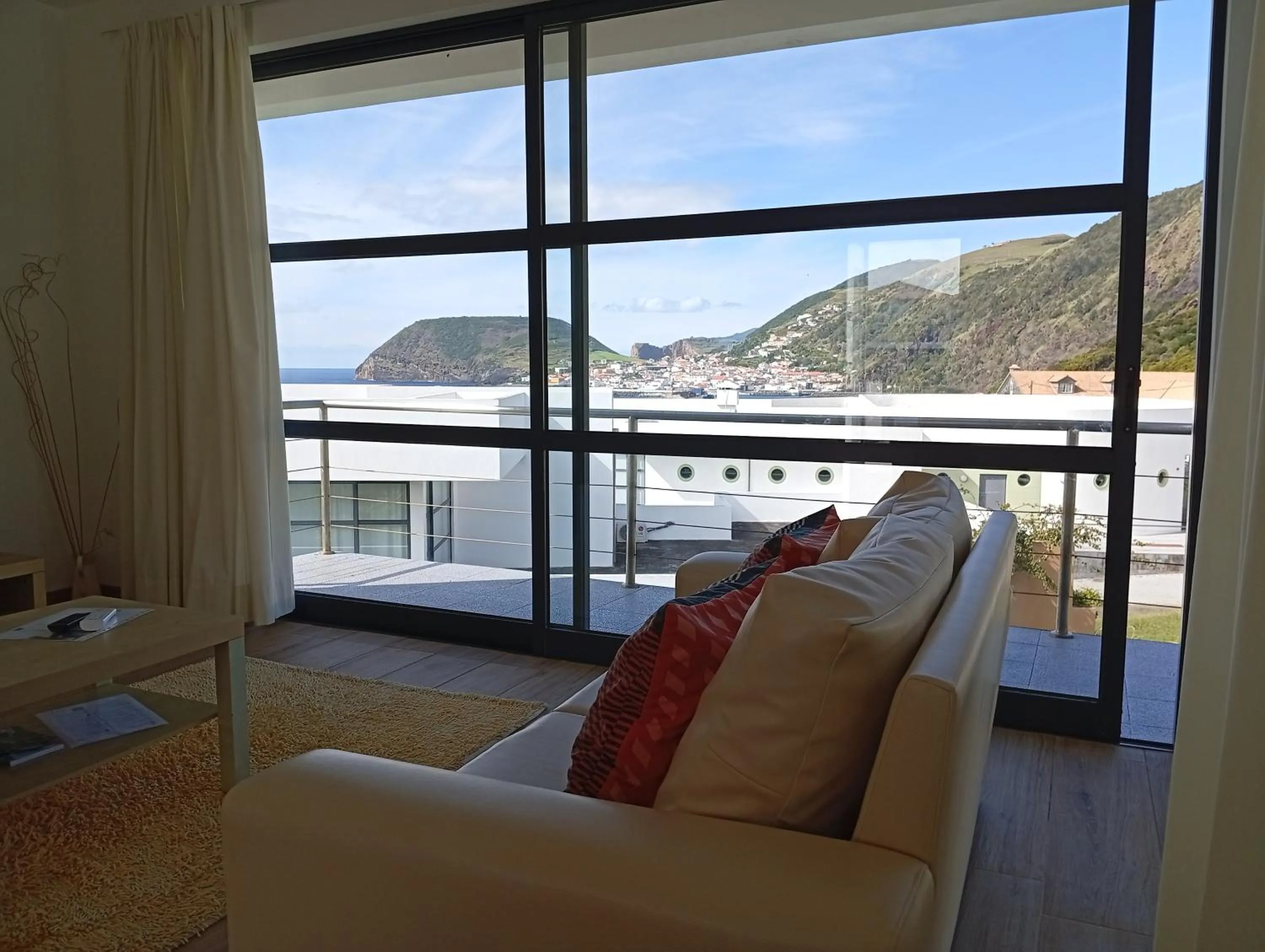 Living room in Cantinho das Buganvilias AT****