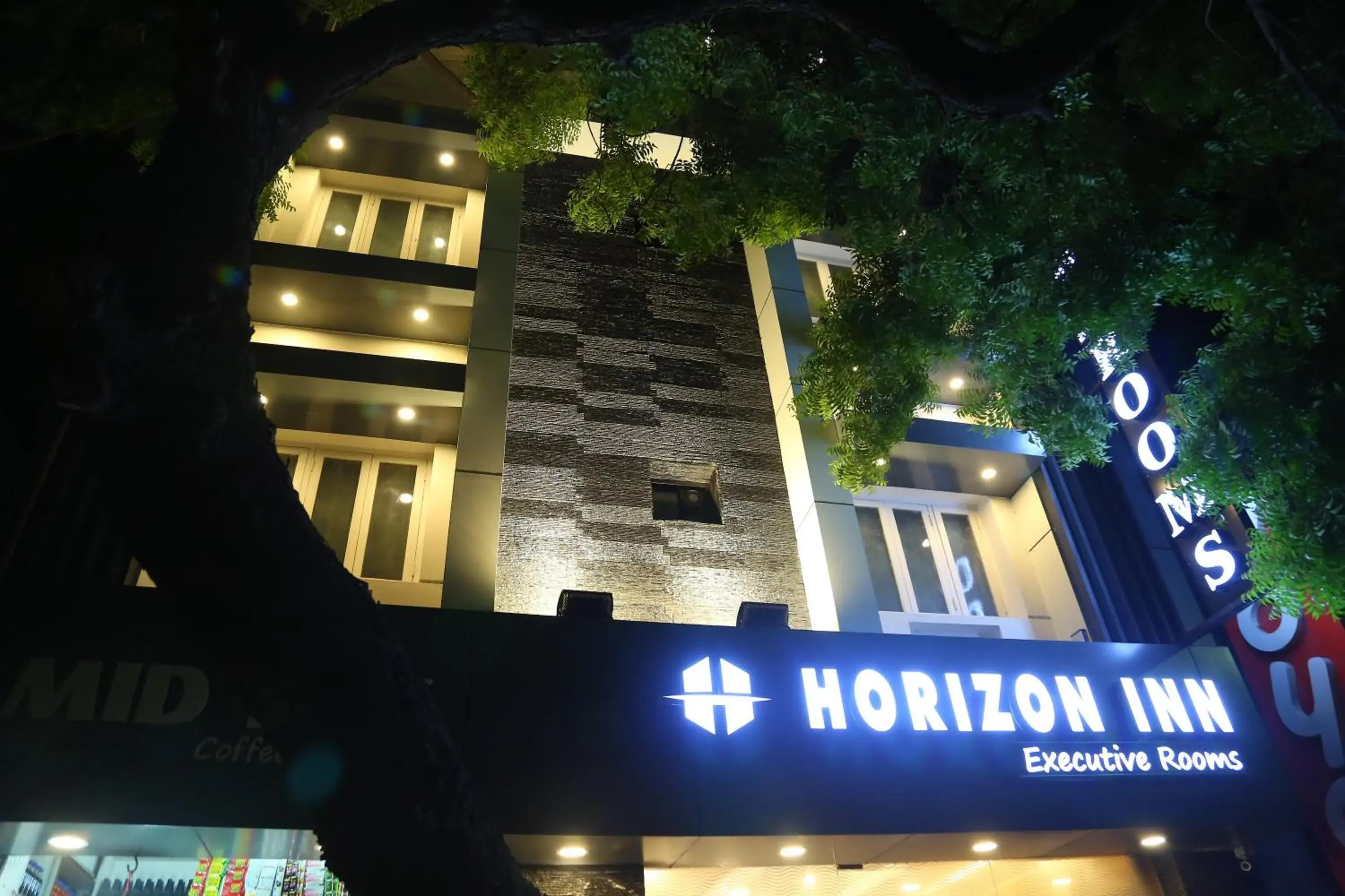 Property Building in Horizon Inn
