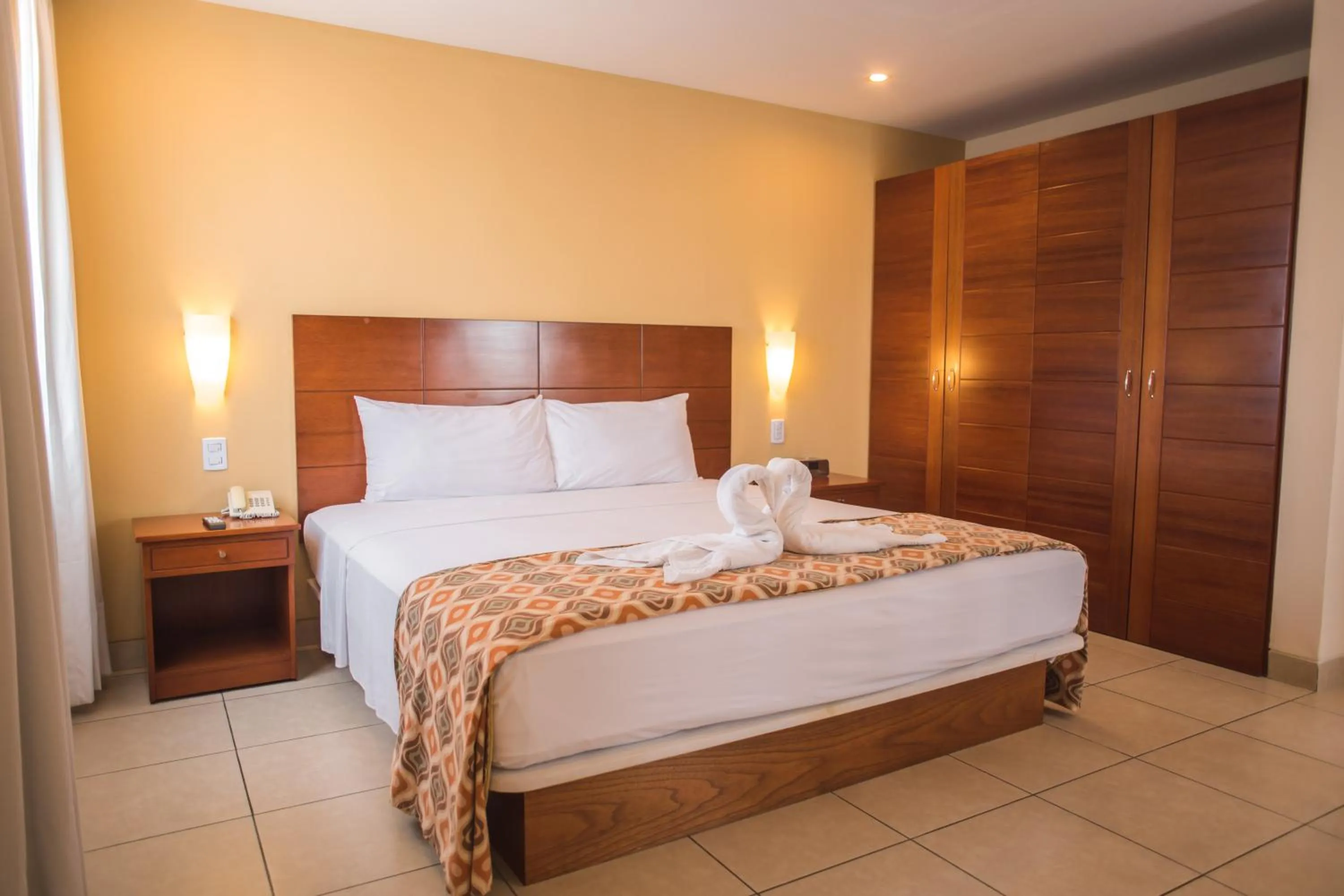 Bedroom, Bed in Wyndham Costa del Sol Pucallpa