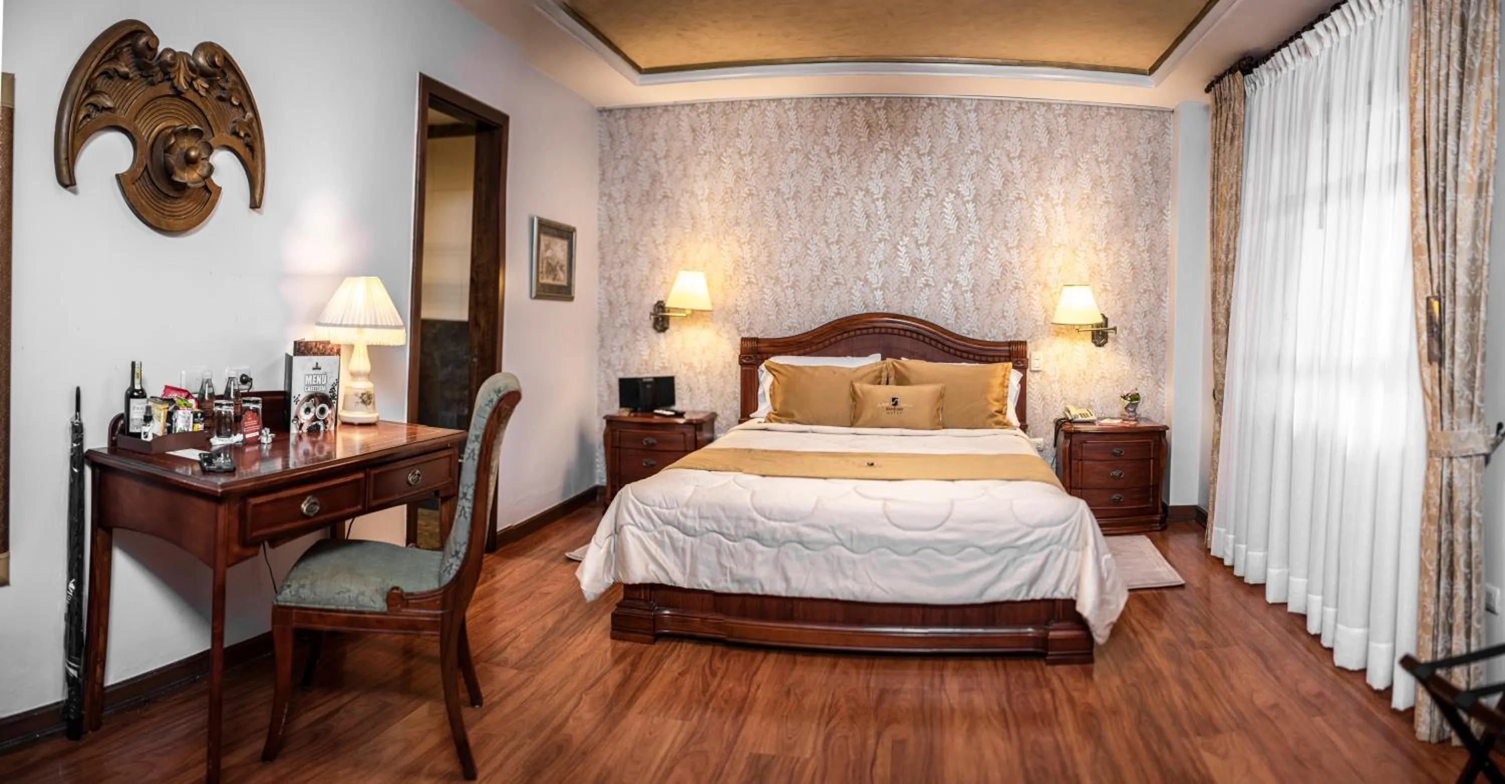 Photo of the whole room, Bed in San Juan Hotel