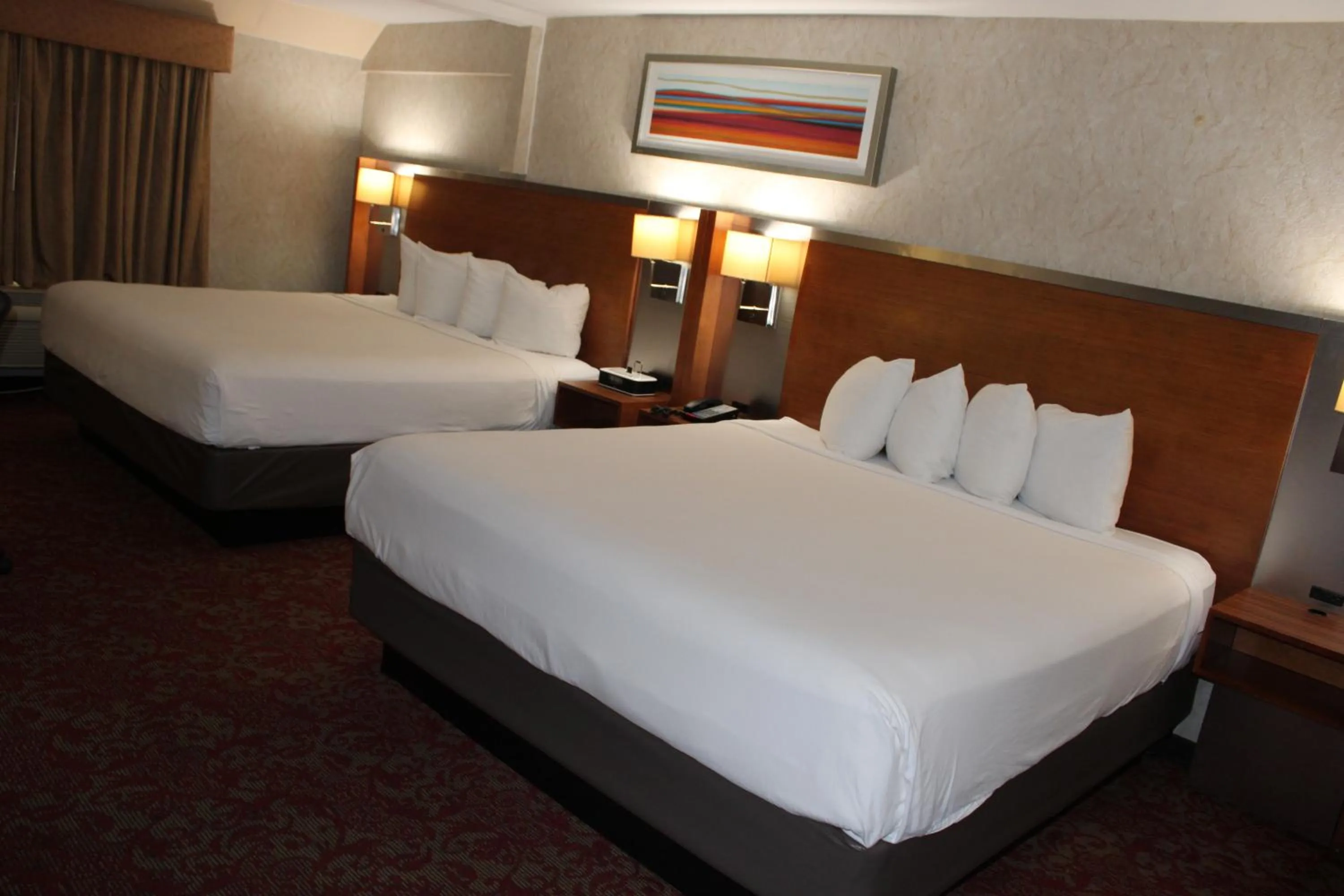 Bedroom, Bed in Clarion Hotel Bakersfield North