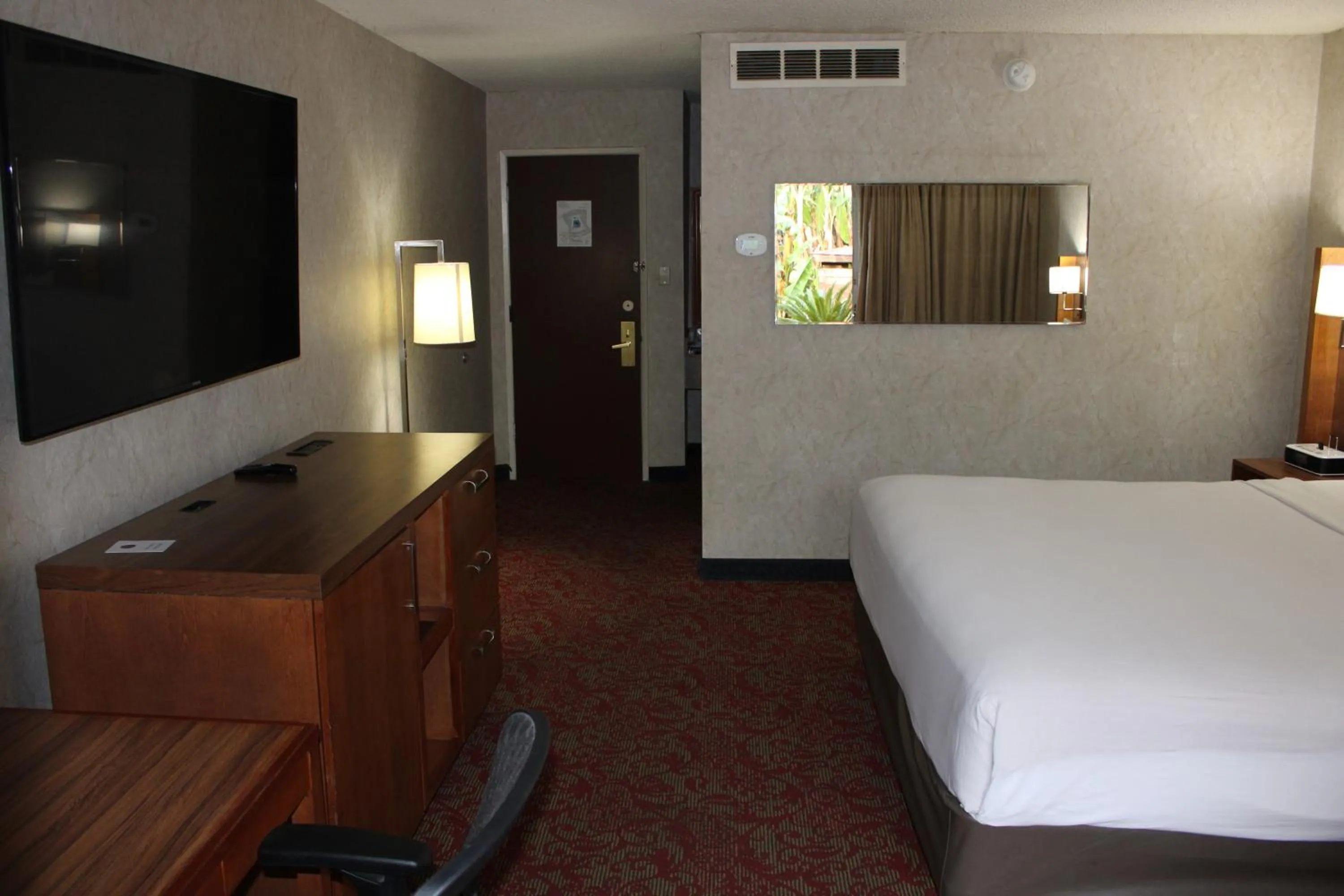 Photo of the whole room, Bed in Clarion Hotel Bakersfield North