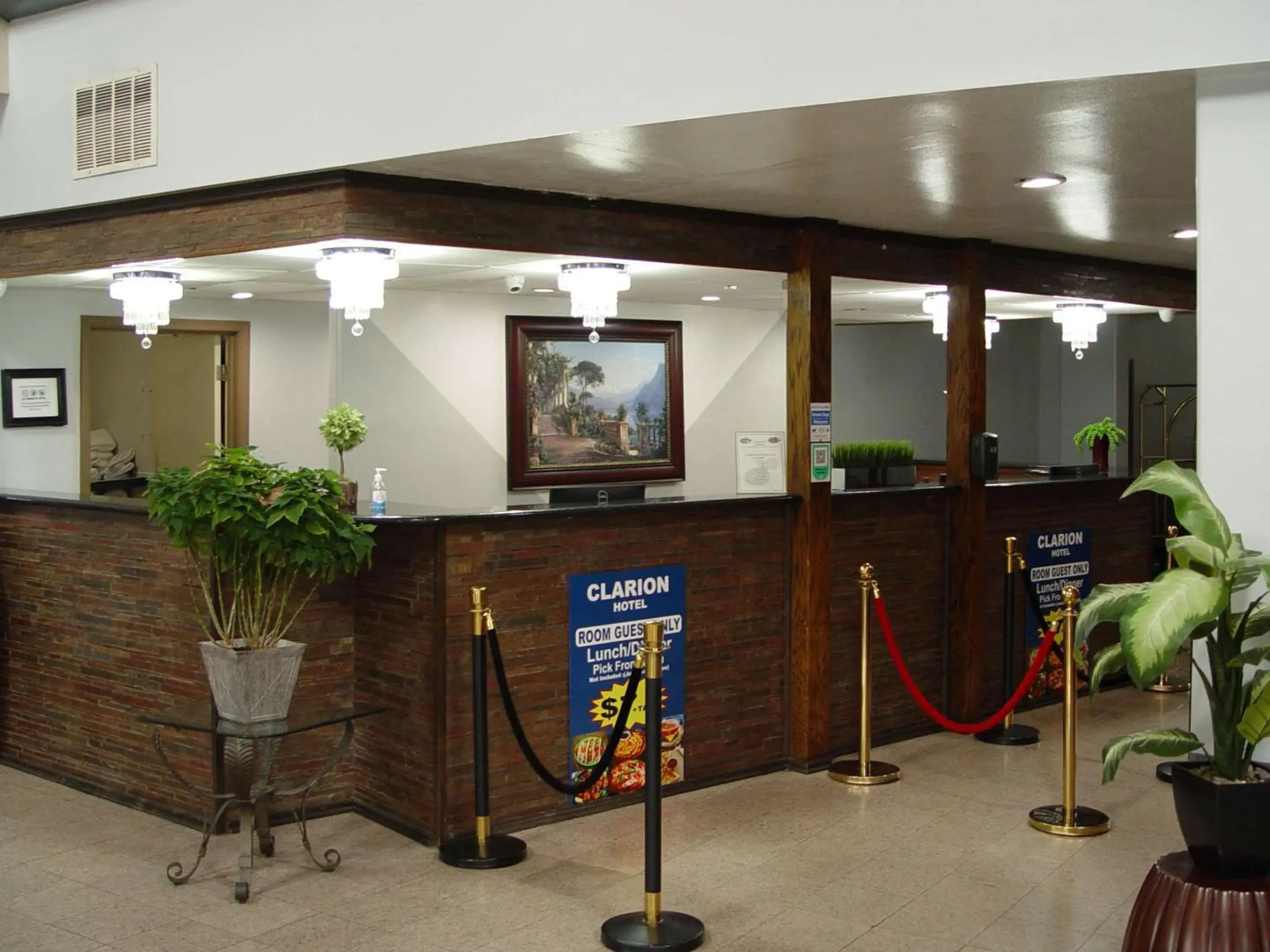 Lobby or reception in Clarion Hotel Bakersfield North Lobby or reception in Clarion Hotel Bakersfield North