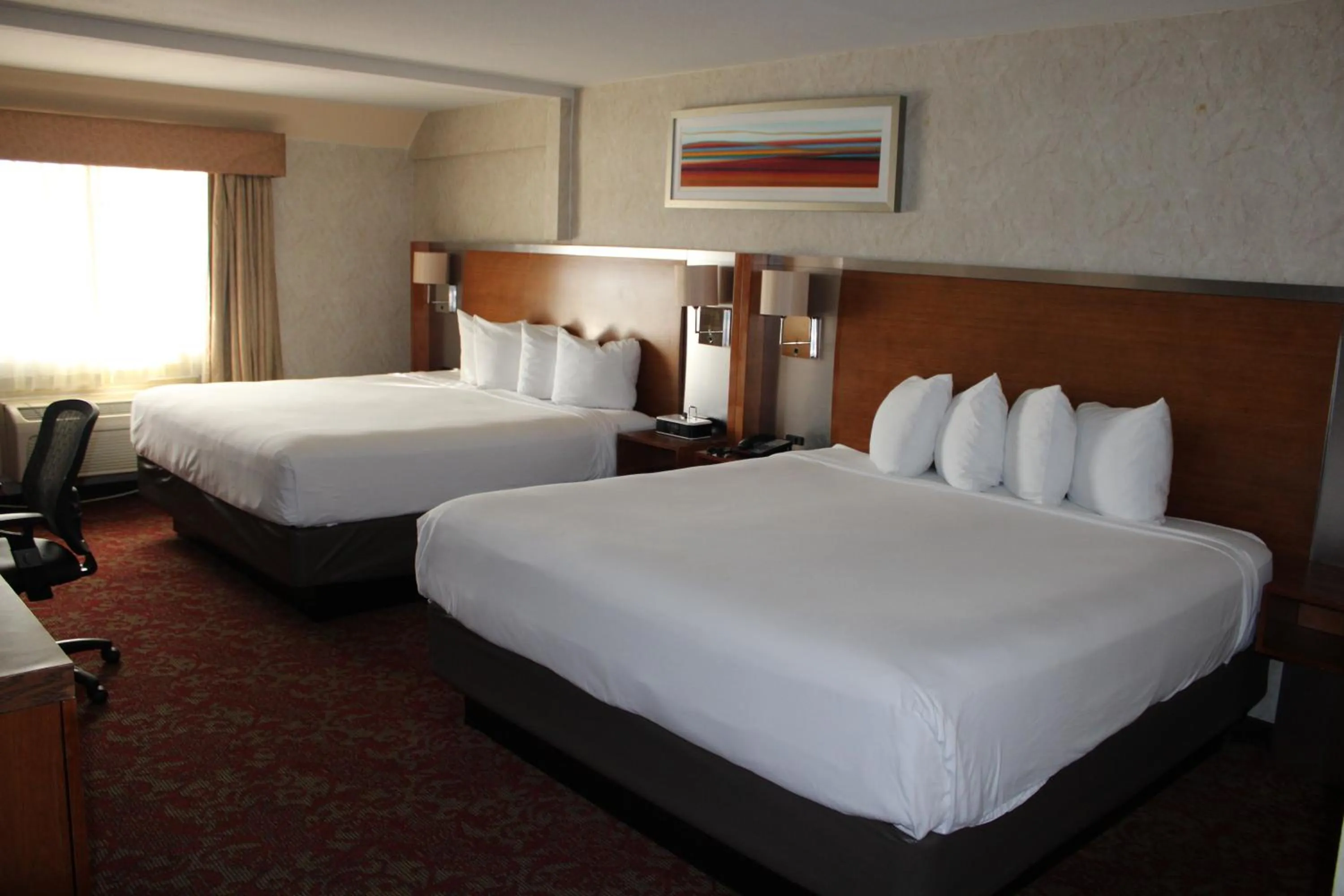 Bedroom, Bed in Clarion Hotel Bakersfield North