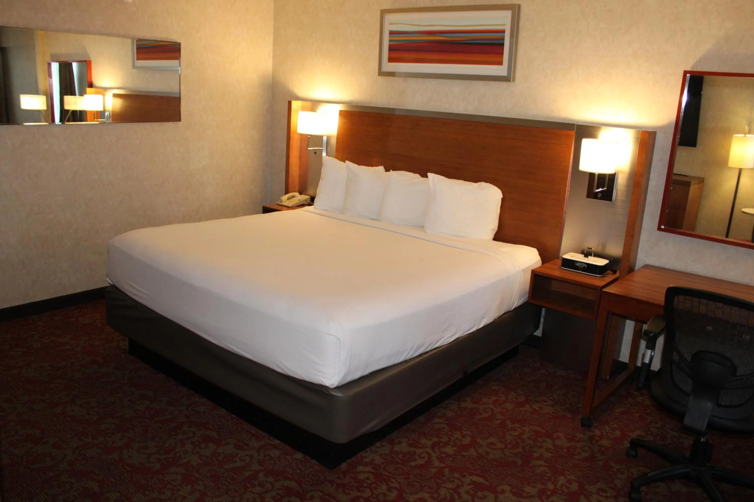 Photo of the whole room, Bed in Clarion Hotel Bakersfield North