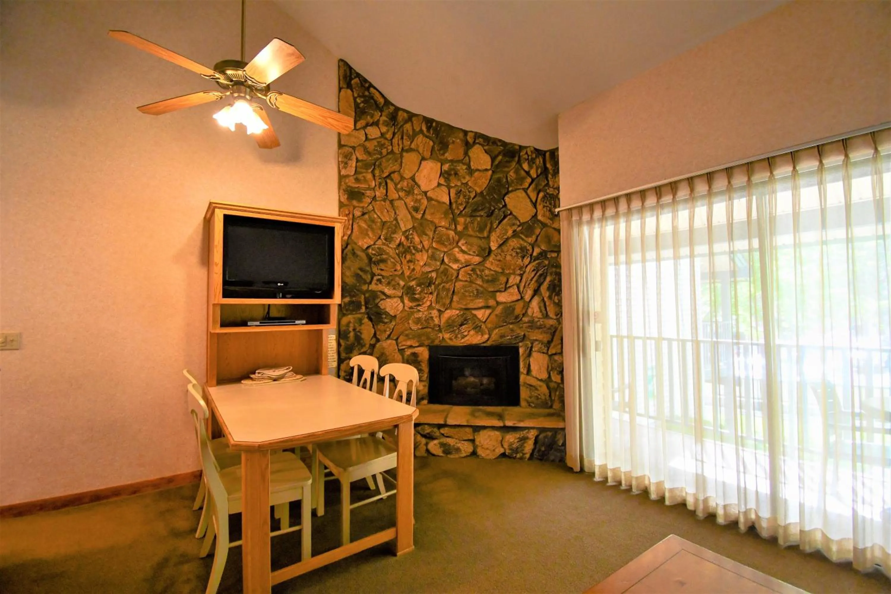 Dining area in Lagonita Lodge