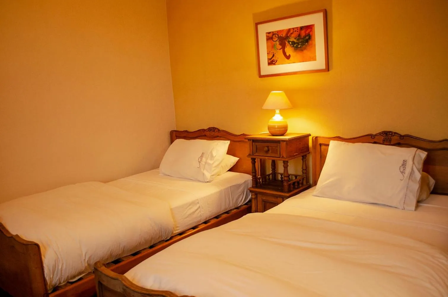 Bed in Hotel Manoir Atkinson