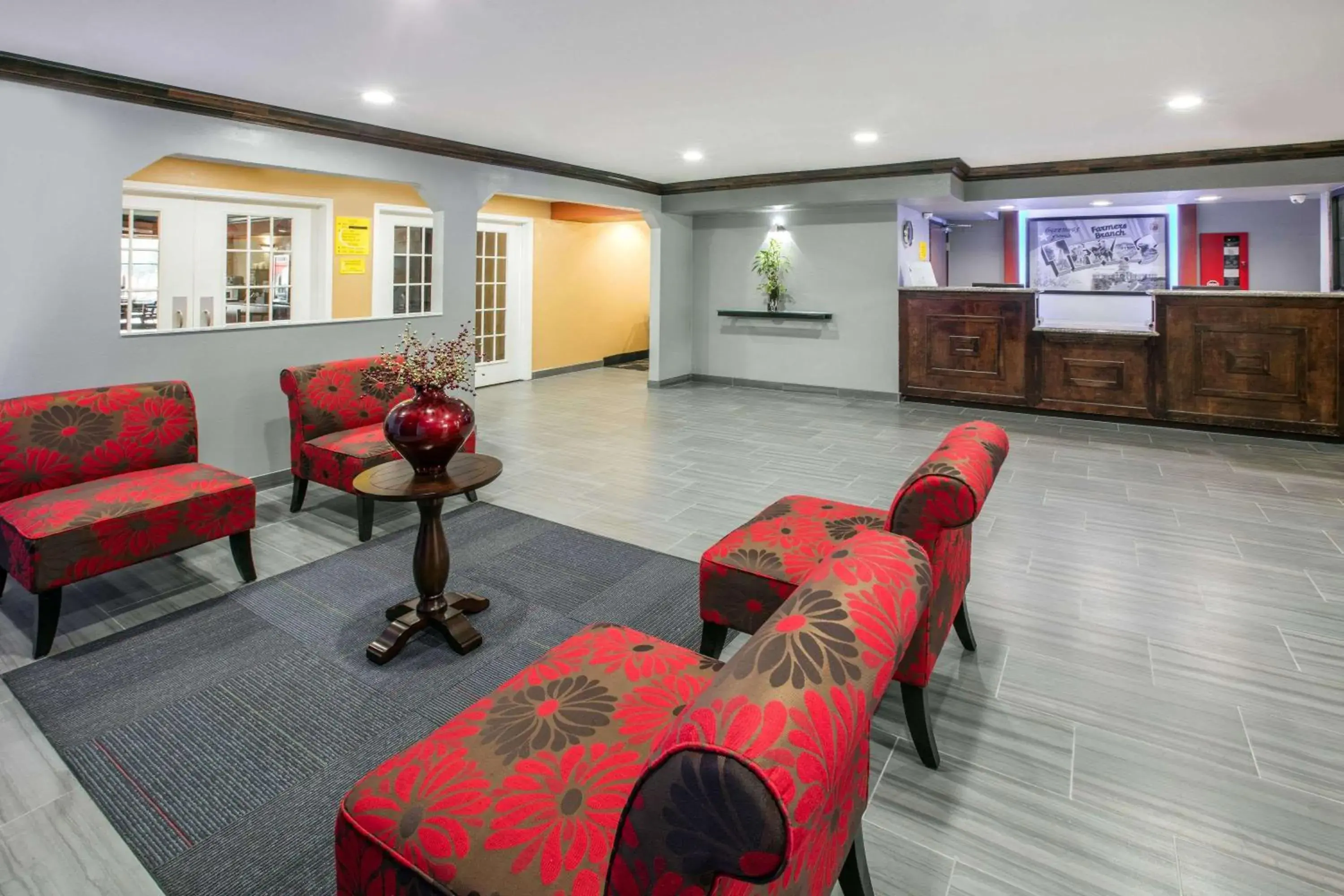 Lobby or reception in Super 8 by Wyndham Farmers Branch/North Dallas Lobby or reception in Super 8 by Wyndham Farmers Branch/North Dallas