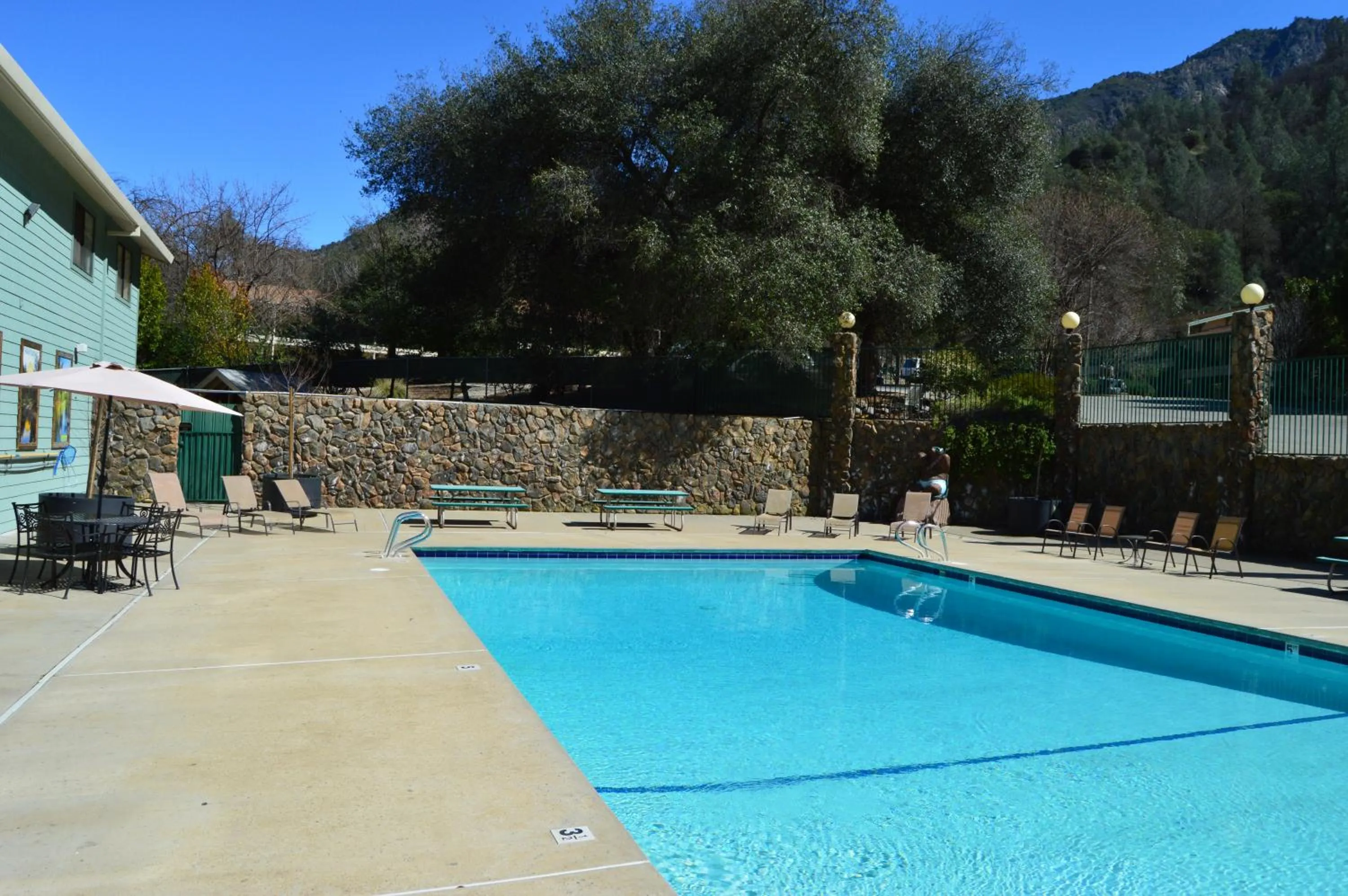 Swimming pool in Cedar Lodge