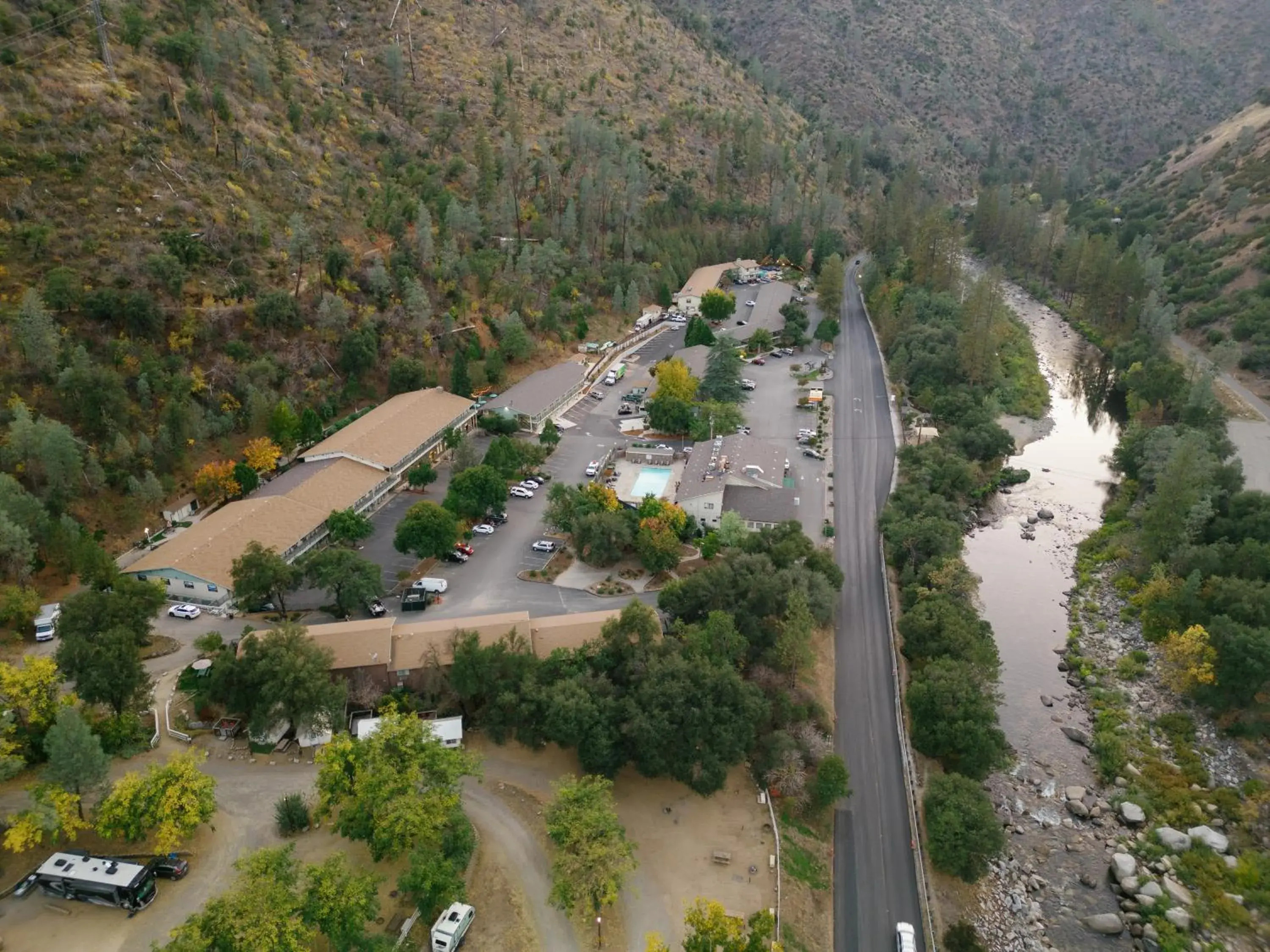 Property building in Cedar Lodge Property building in Cedar Lodge