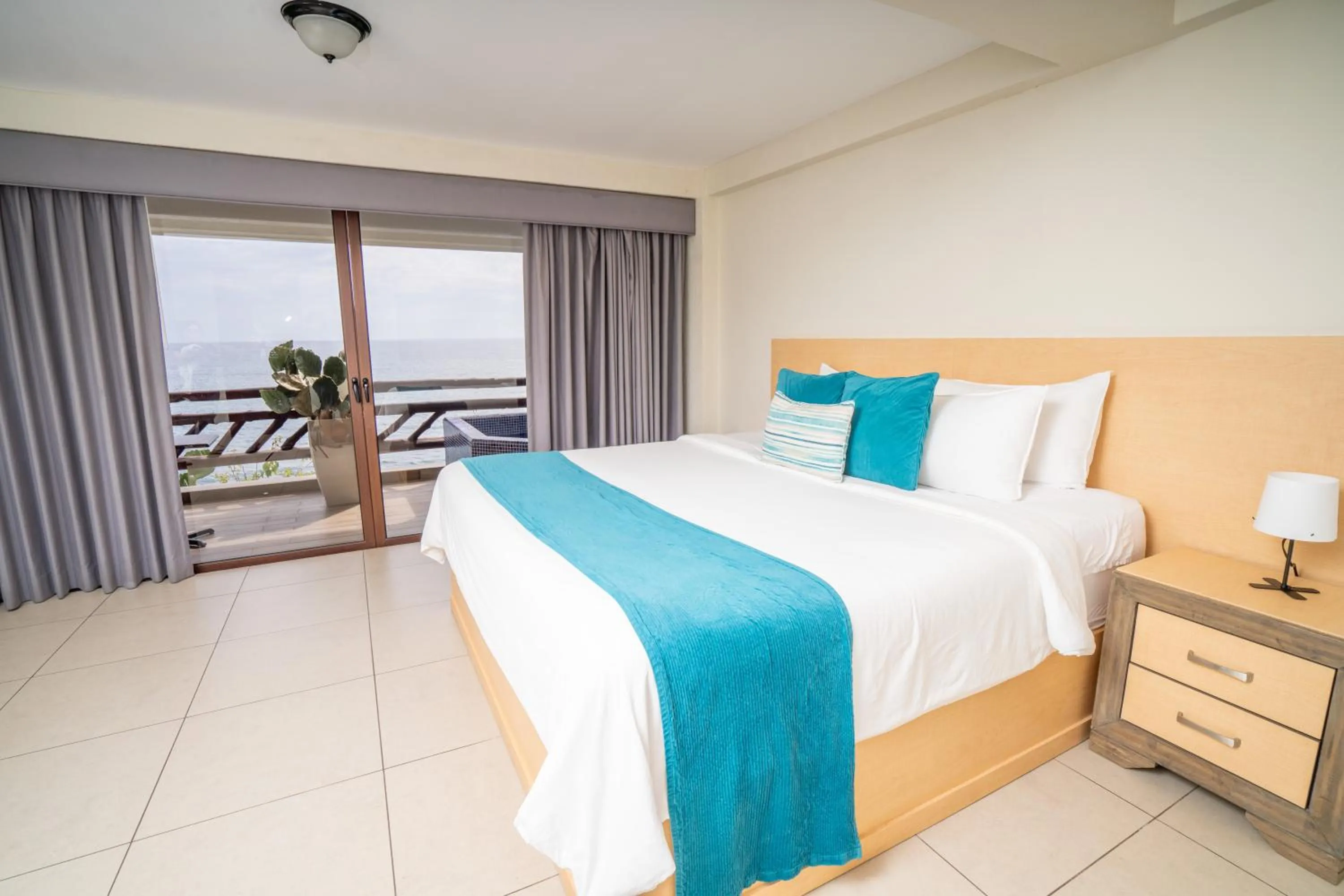 TV and multimedia, Bed in Hotel Los Farallones