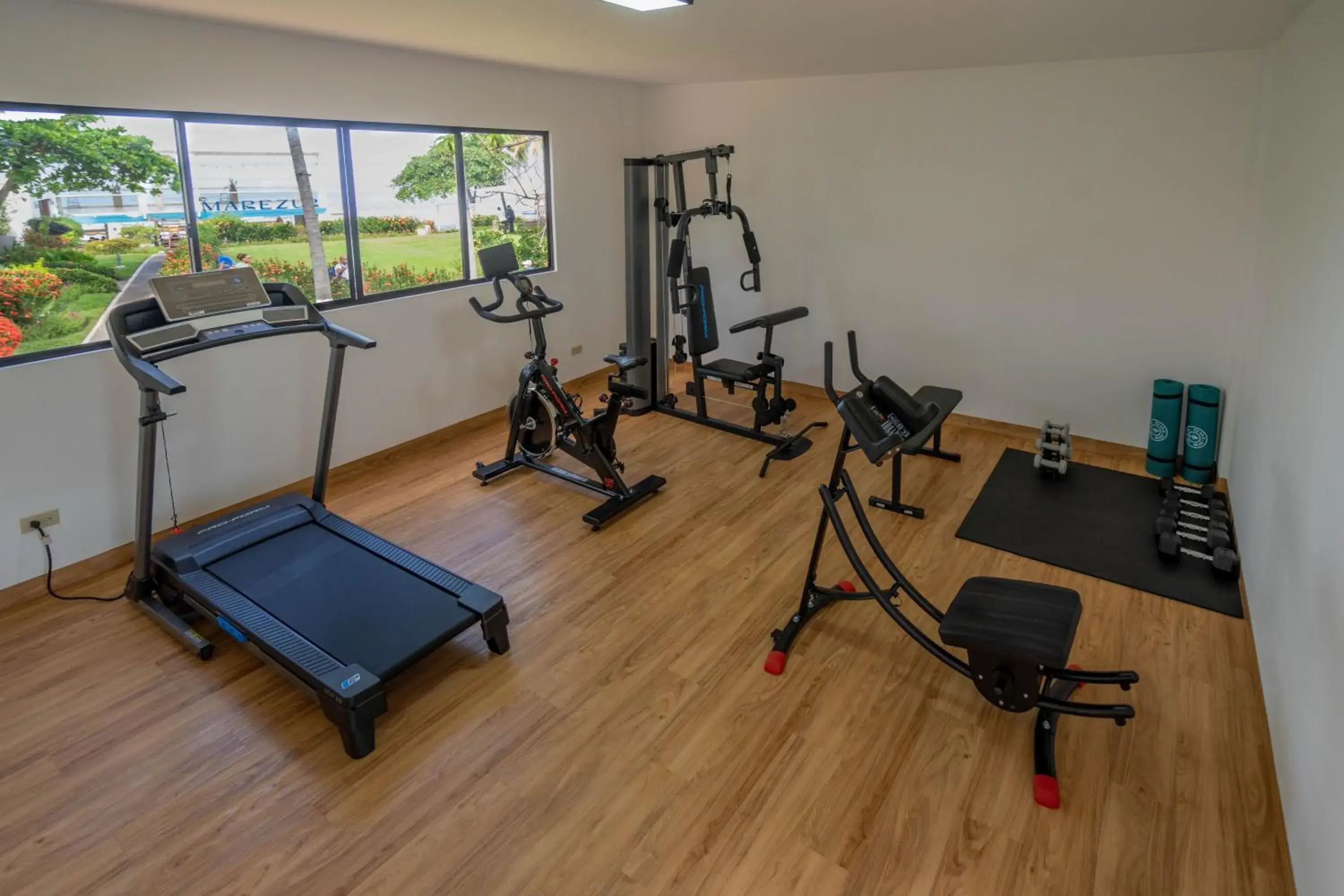 Fitness centre/facilities in Hotel Los Farallones Fitness centre/facilities in Hotel Los Farallones