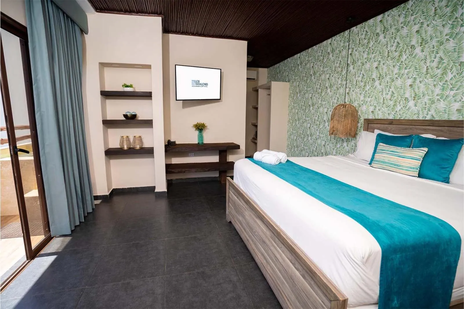 TV and multimedia, Bed in Hotel Los Farallones