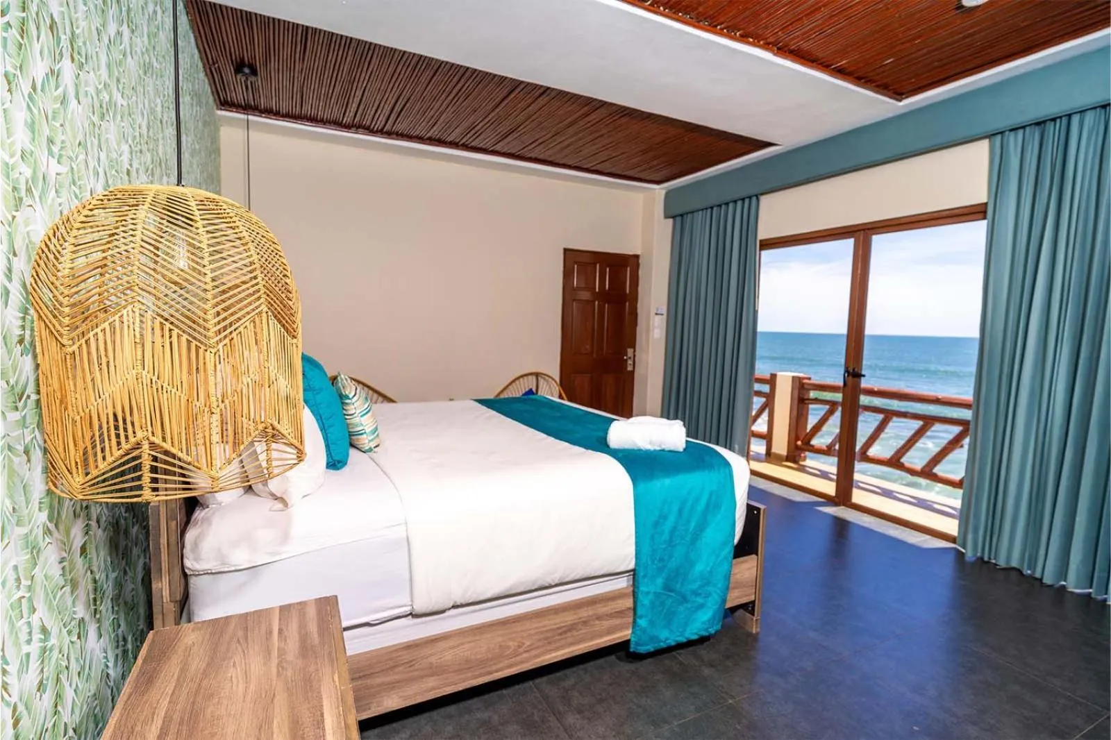 TV and multimedia, Bed in Hotel Los Farallones