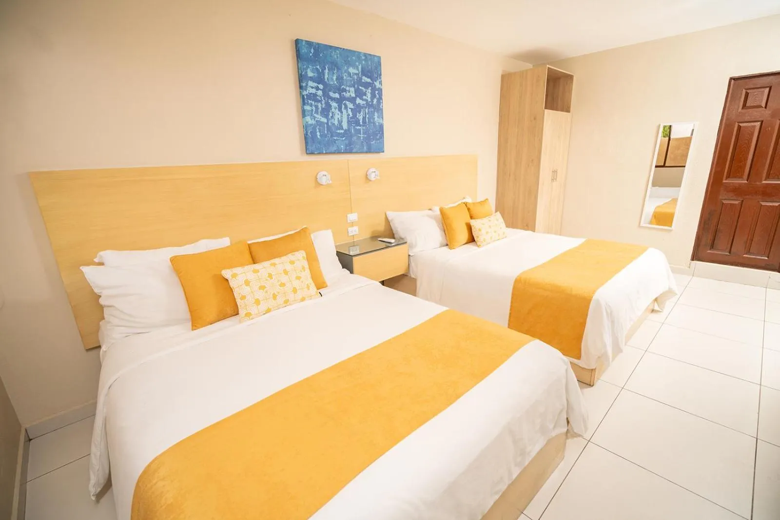 TV and multimedia, Bed in Hotel Los Farallones